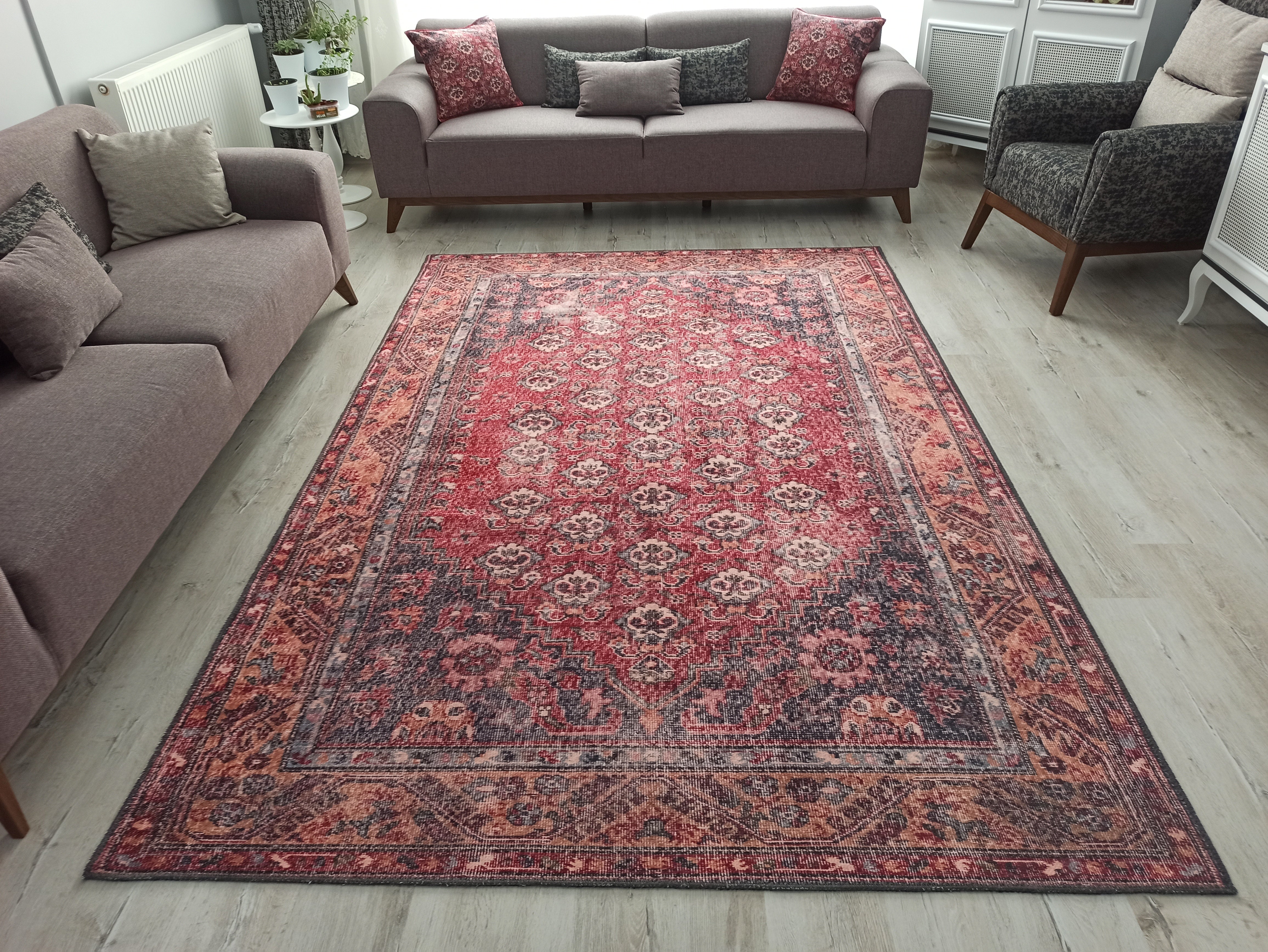 Rot-blauer Vintage-Teppich mit Medaillonmuster