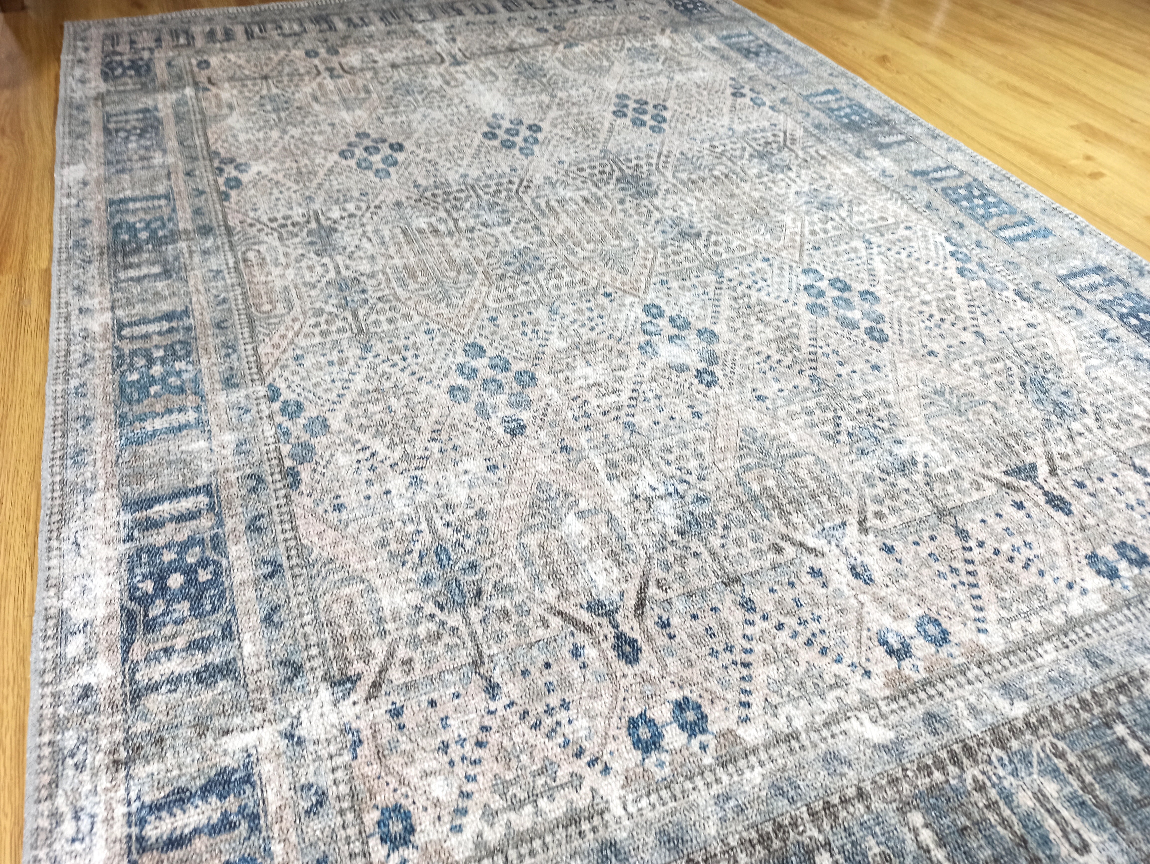 Rot-blauer Vintage-Teppich mit Medaillonmuster