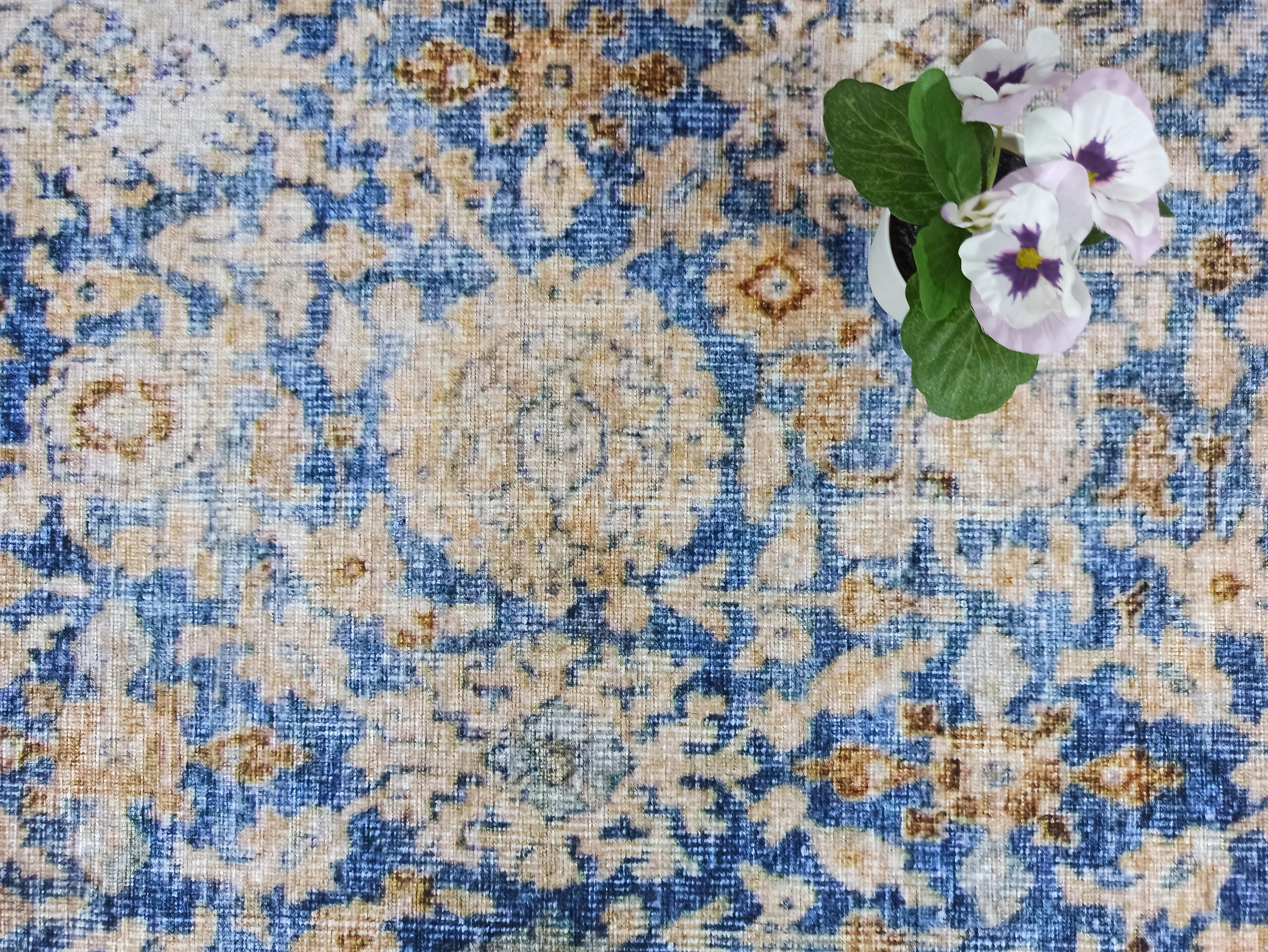 Rot-blauer Vintage-Teppich mit Medaillonmuster