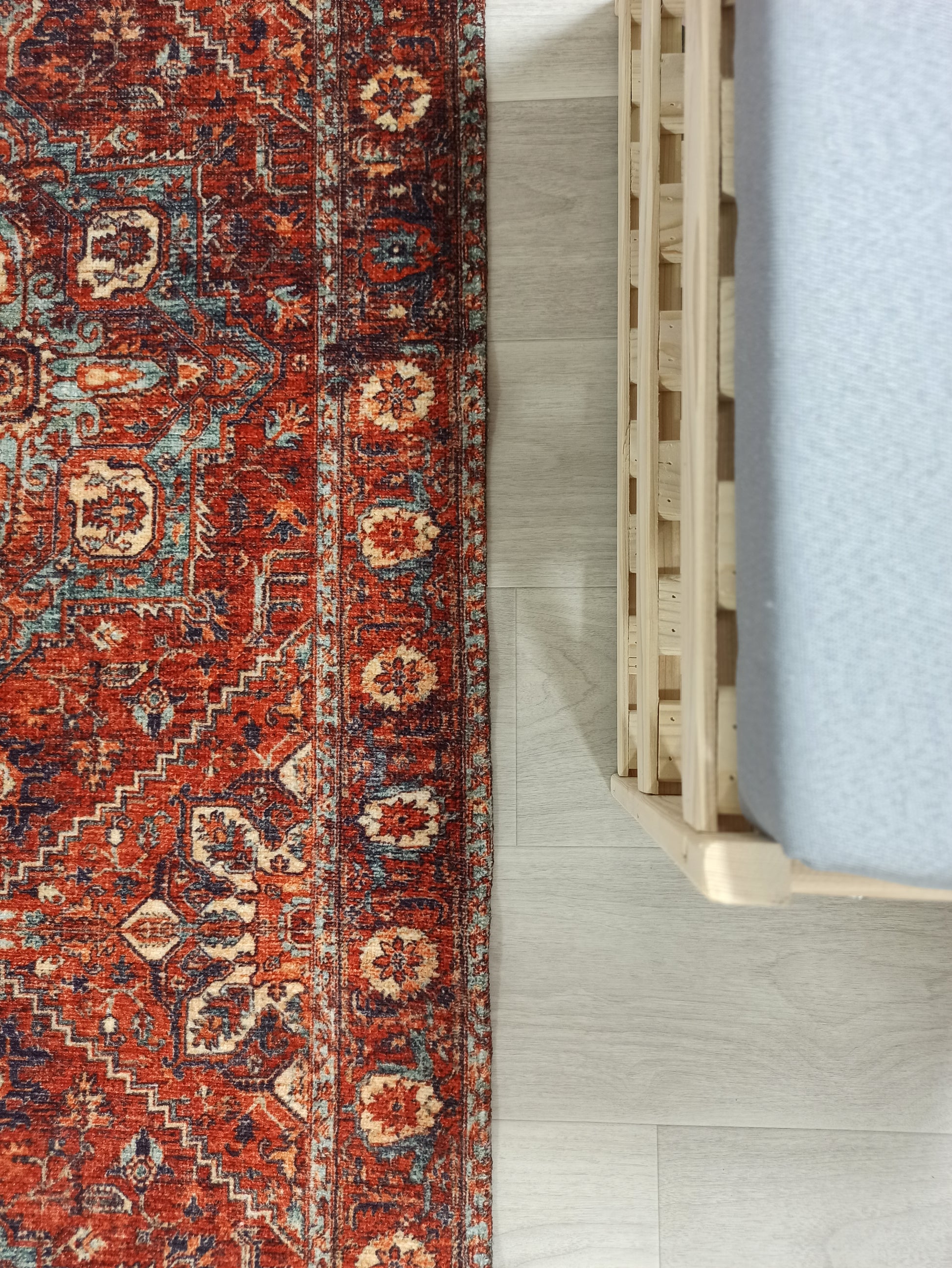 Kiremit ve Lacivert Medalyonlu Vintage Yolluk