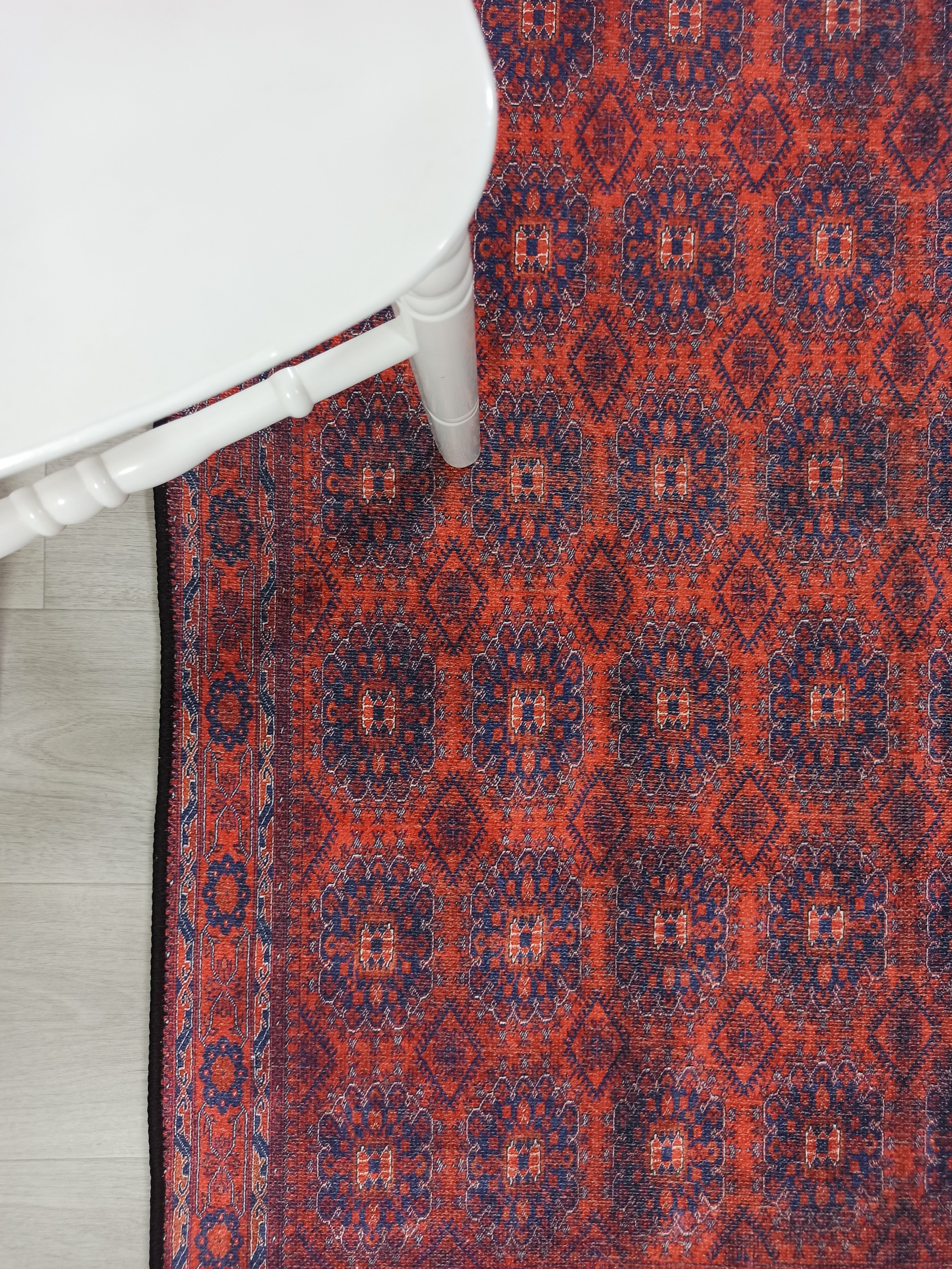 Mavi ve Bordo Medalyonlu Vintage Yolluk