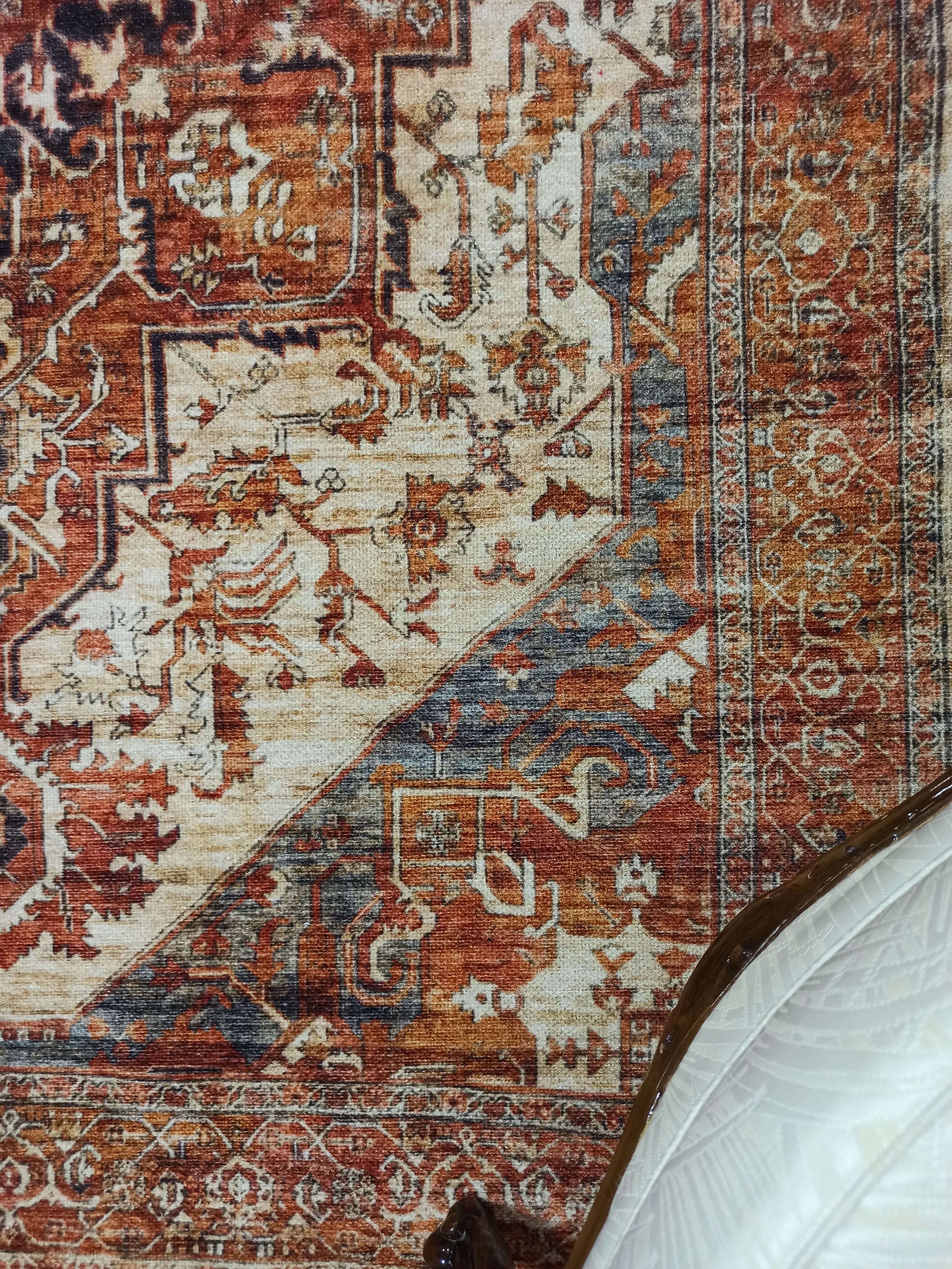 Pas Kırmızısı ve Krem Medalyonlu Vintage Halı