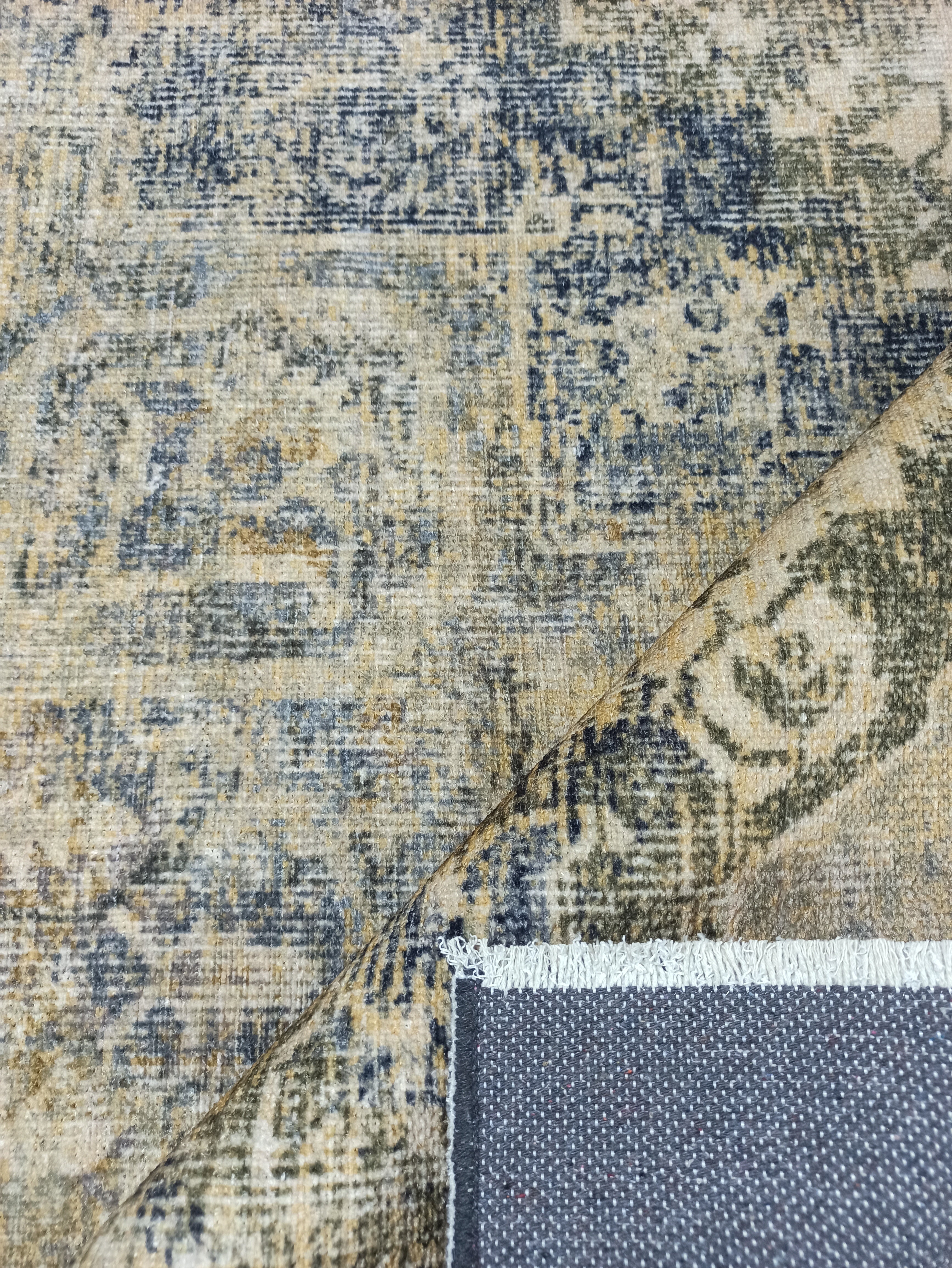 Eskitme Madalyon Desenli Hardal ve Lacivert Vintage Salon Halısı - OUTLET - 4113OU