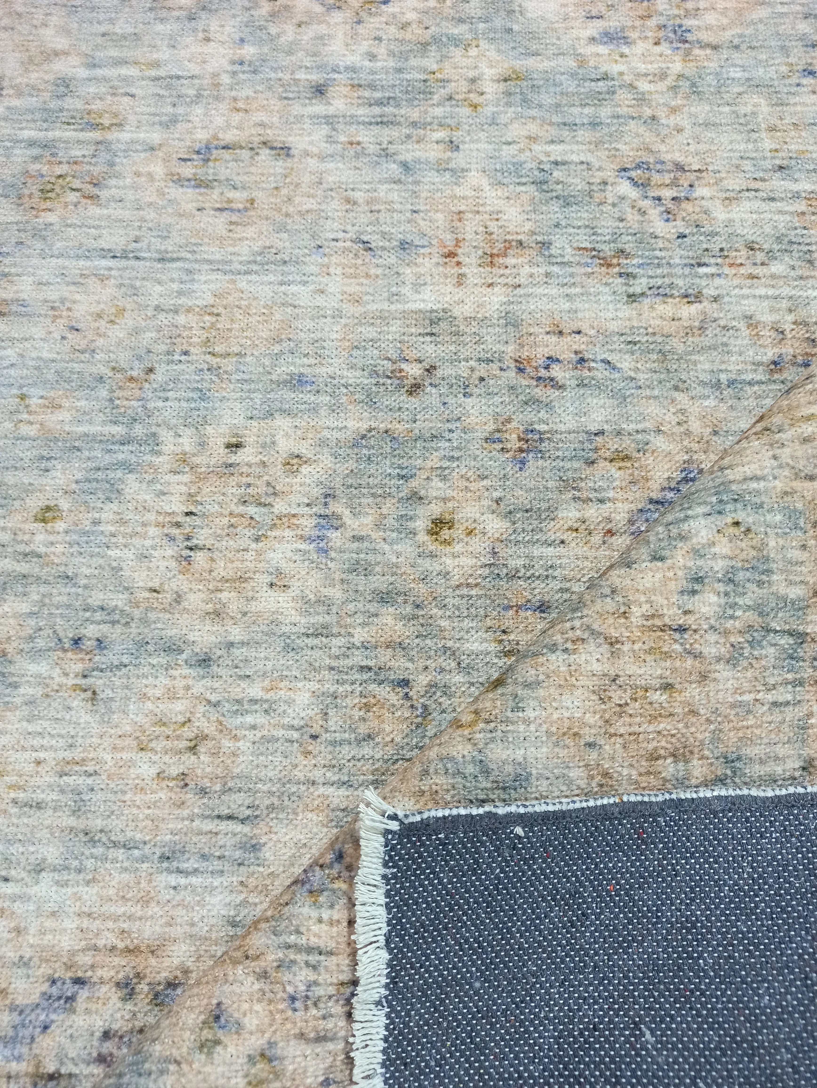 Bej ve Vizon Eskitme Desenli Vintage Halı