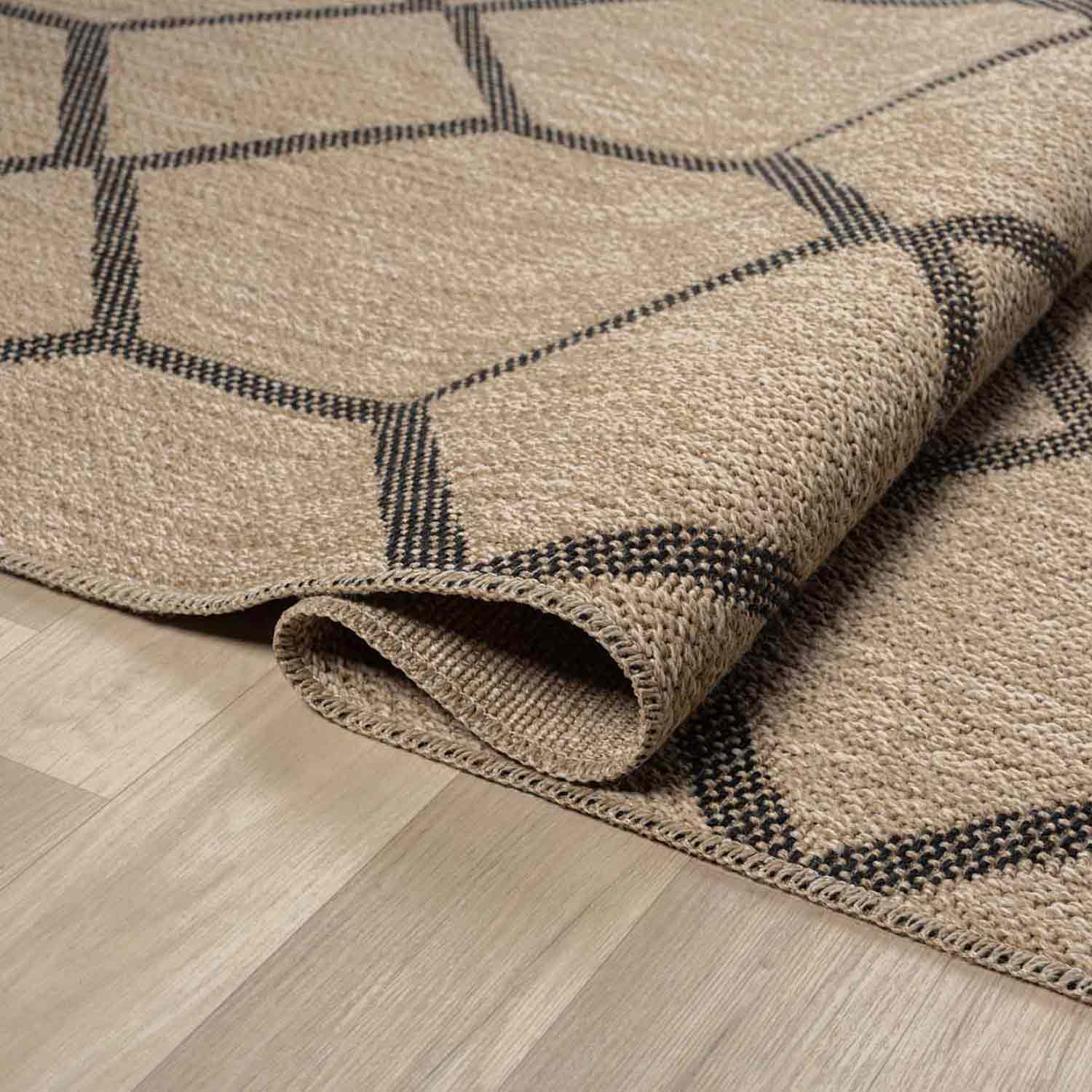 Siyah Bej Altıgen Geometrik Modern Jüt Görünümlü Halı