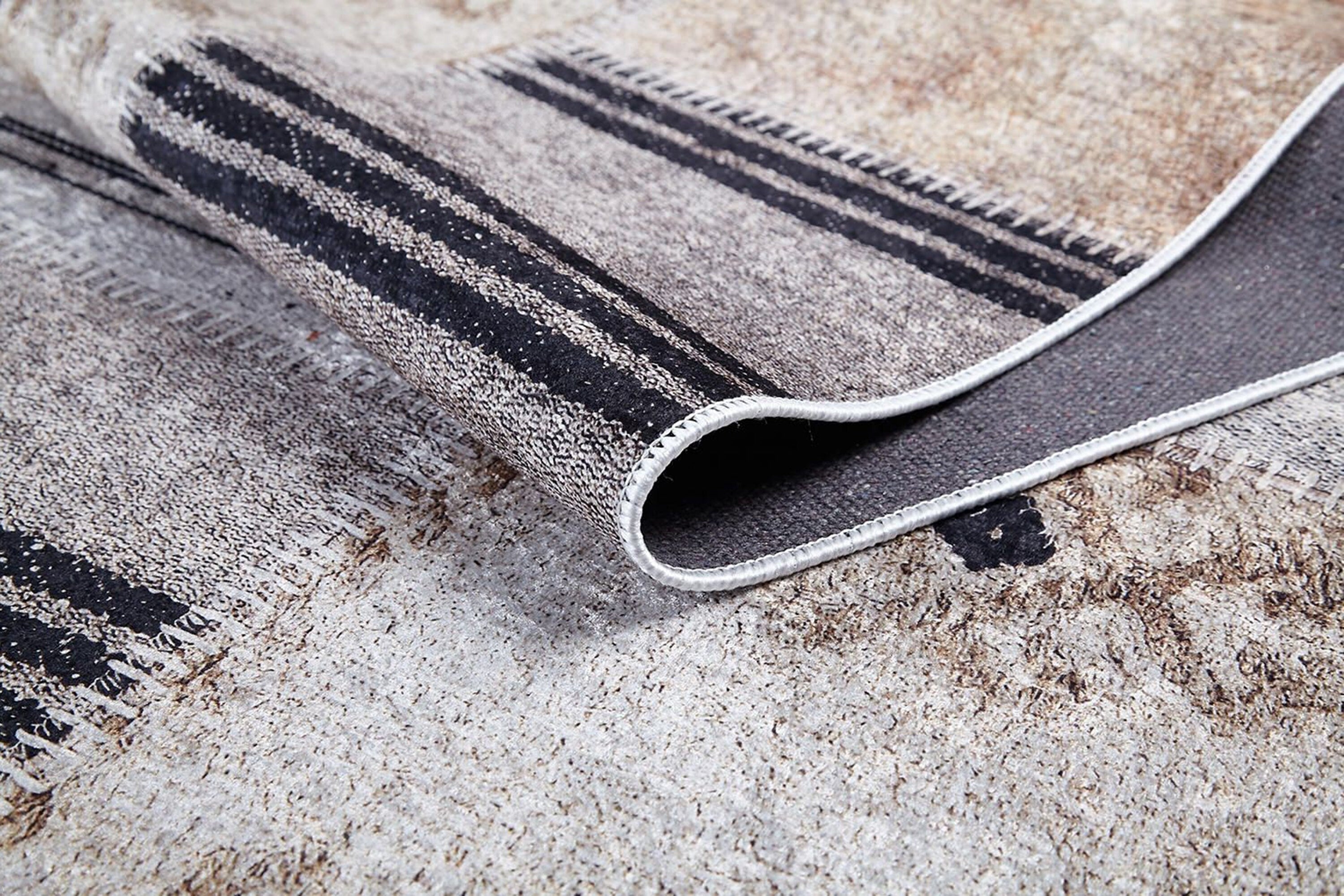 Geometrik Desenli Vintage Bej Siyah Kilim Halı - Pera Halı
