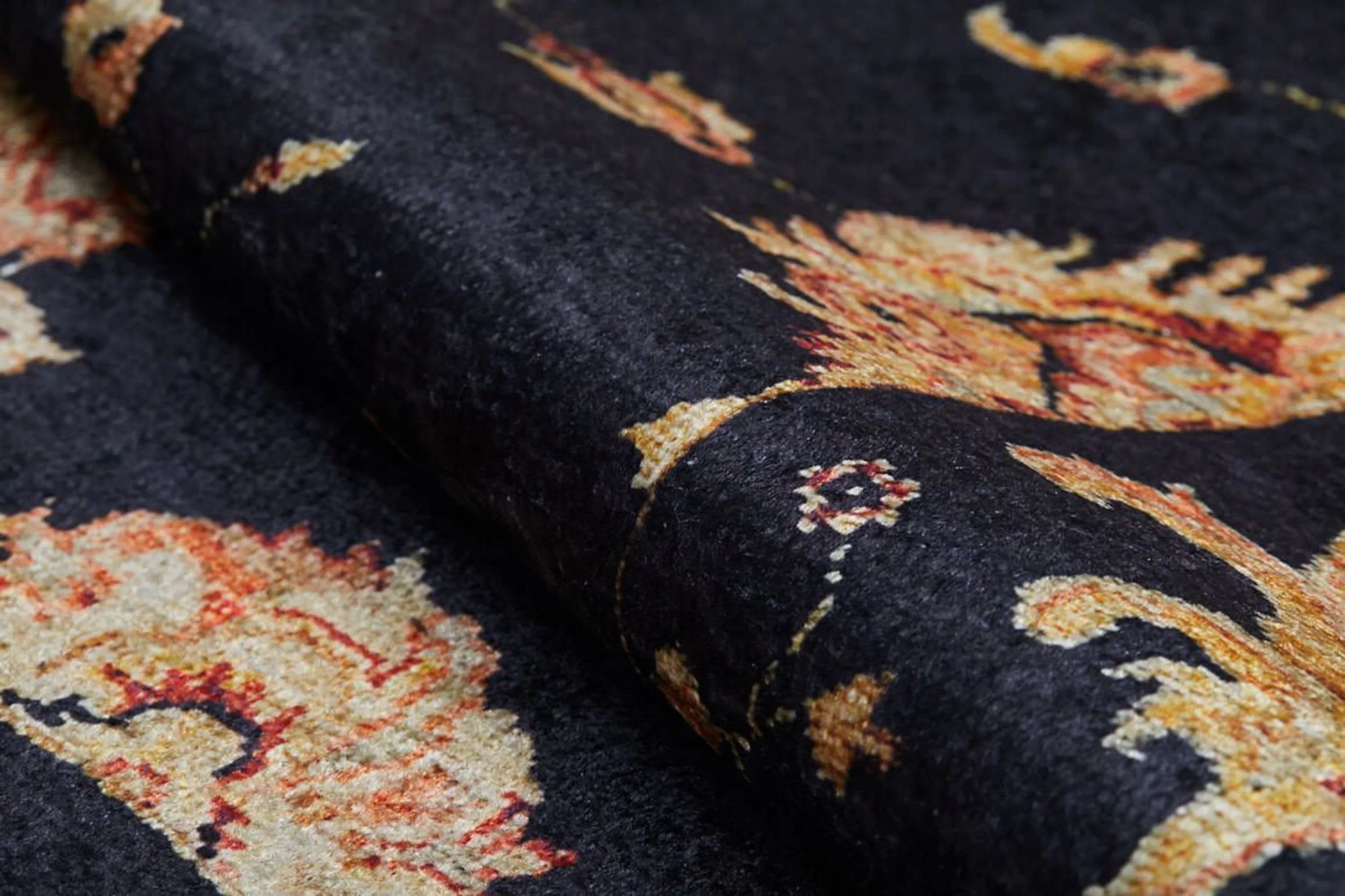 Karabağ Azerbaycan Siyah Halı-Pera Halı