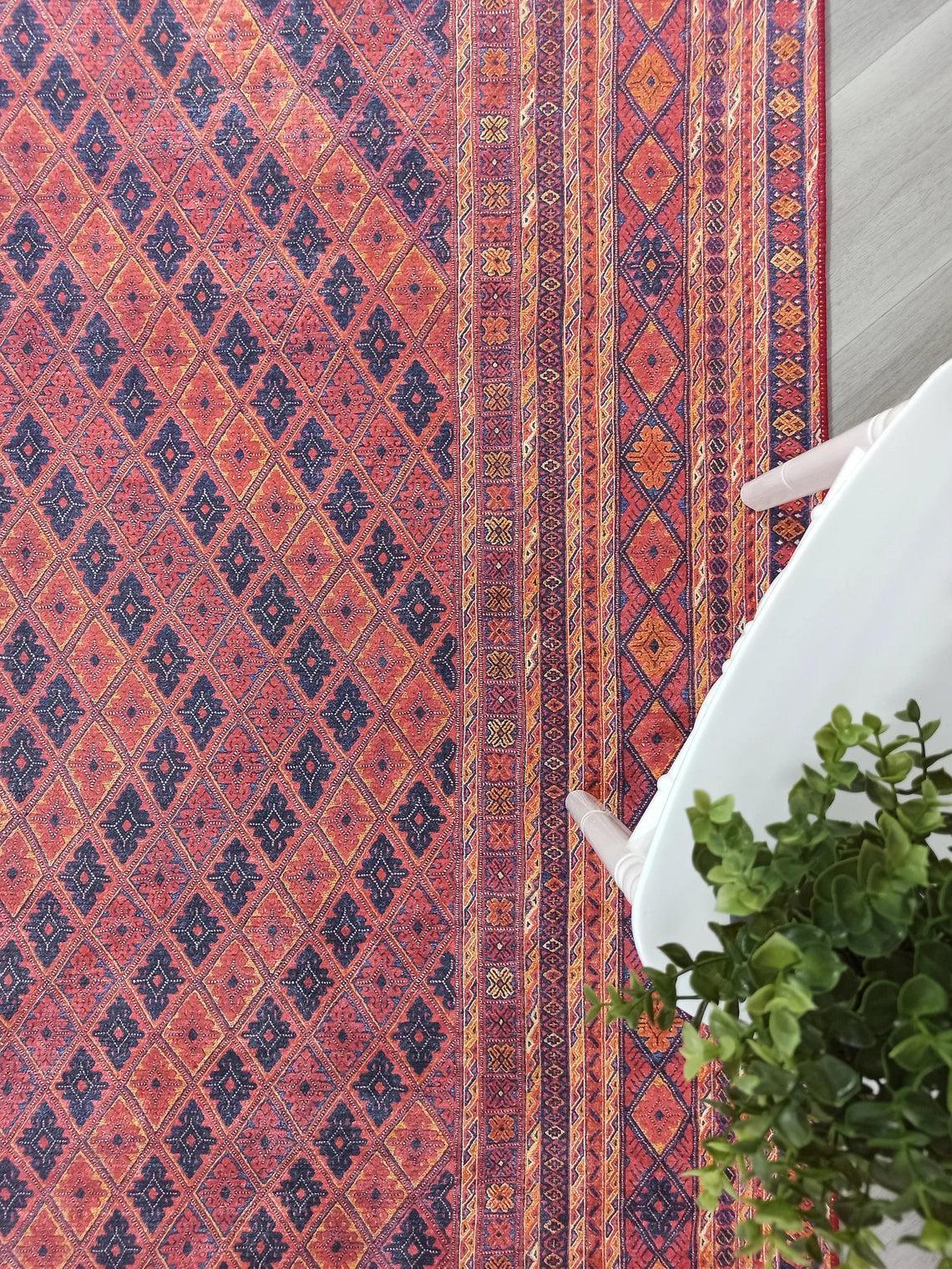 Kiremit Kırmızı ve Lacivert Geometrik Desenli Anadolu Kilim Halı-Pera Halı