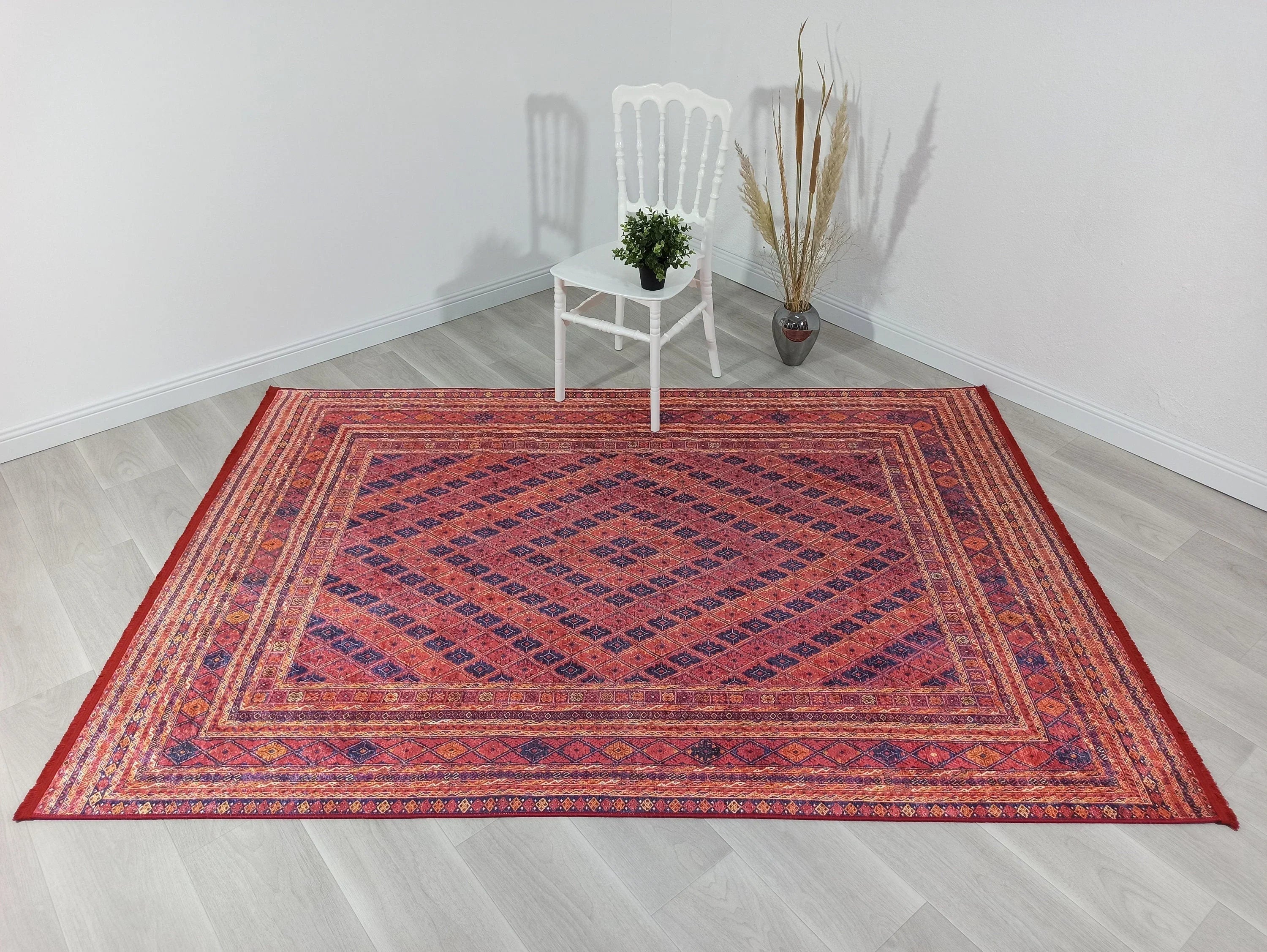 Kiremit Kırmızı ve Lacivert Geometrik Desenli Anadolu Kilim Halı-Pera Halı