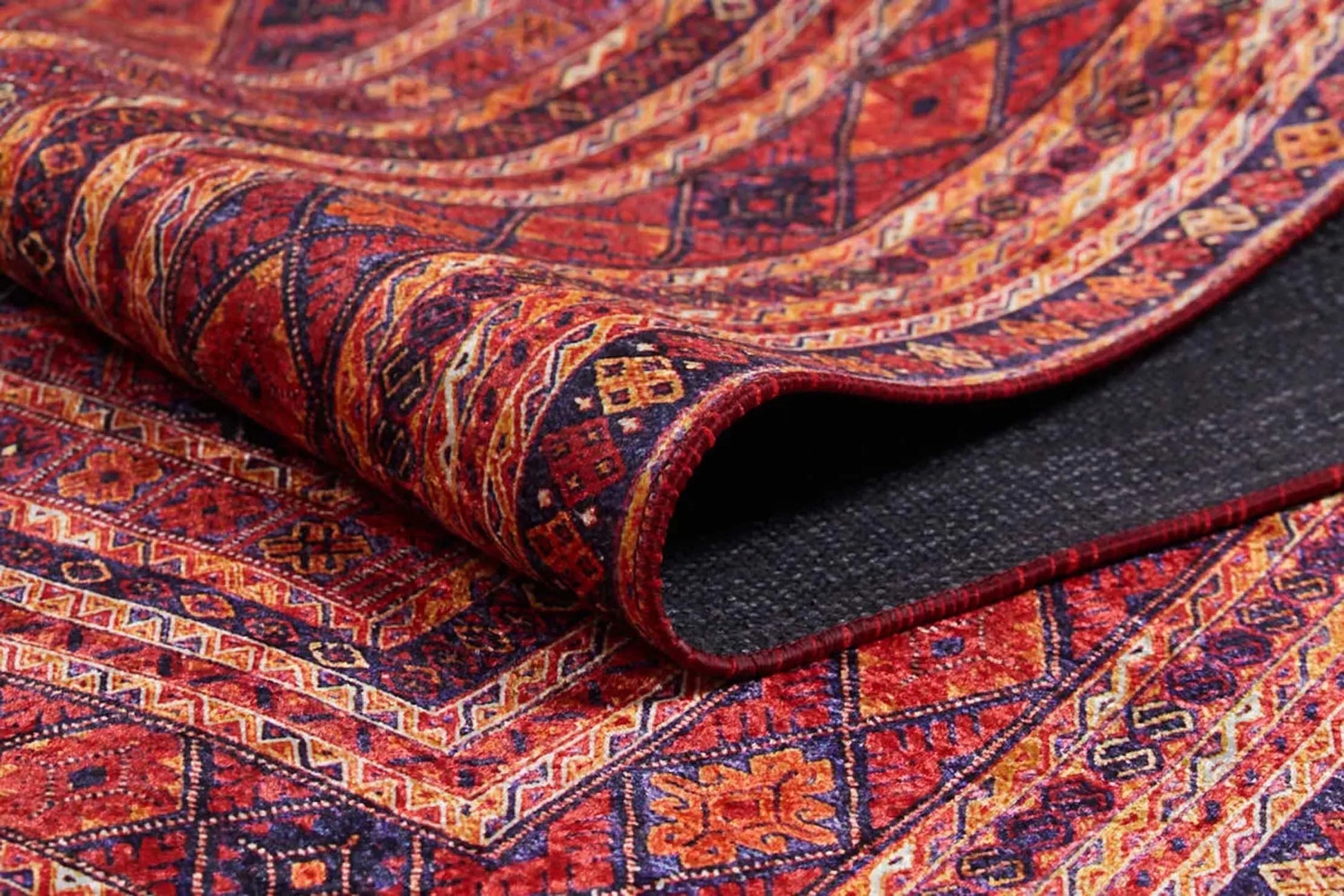 Kiremit Kırmızı ve Lacivert Geometrik Desenli Anadolu Kilim Halı-Pera Halı