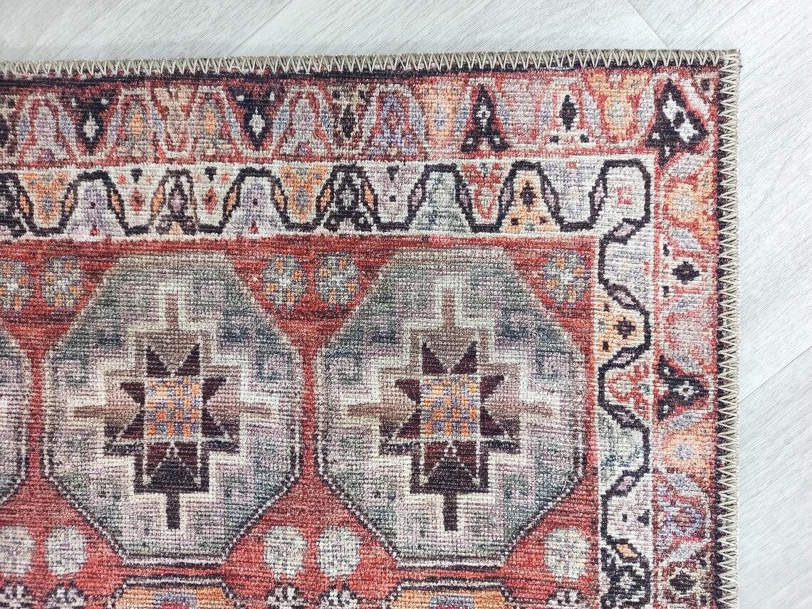 Kiremit ve Geometrik Desenli Vintage Halı-Pera Halı