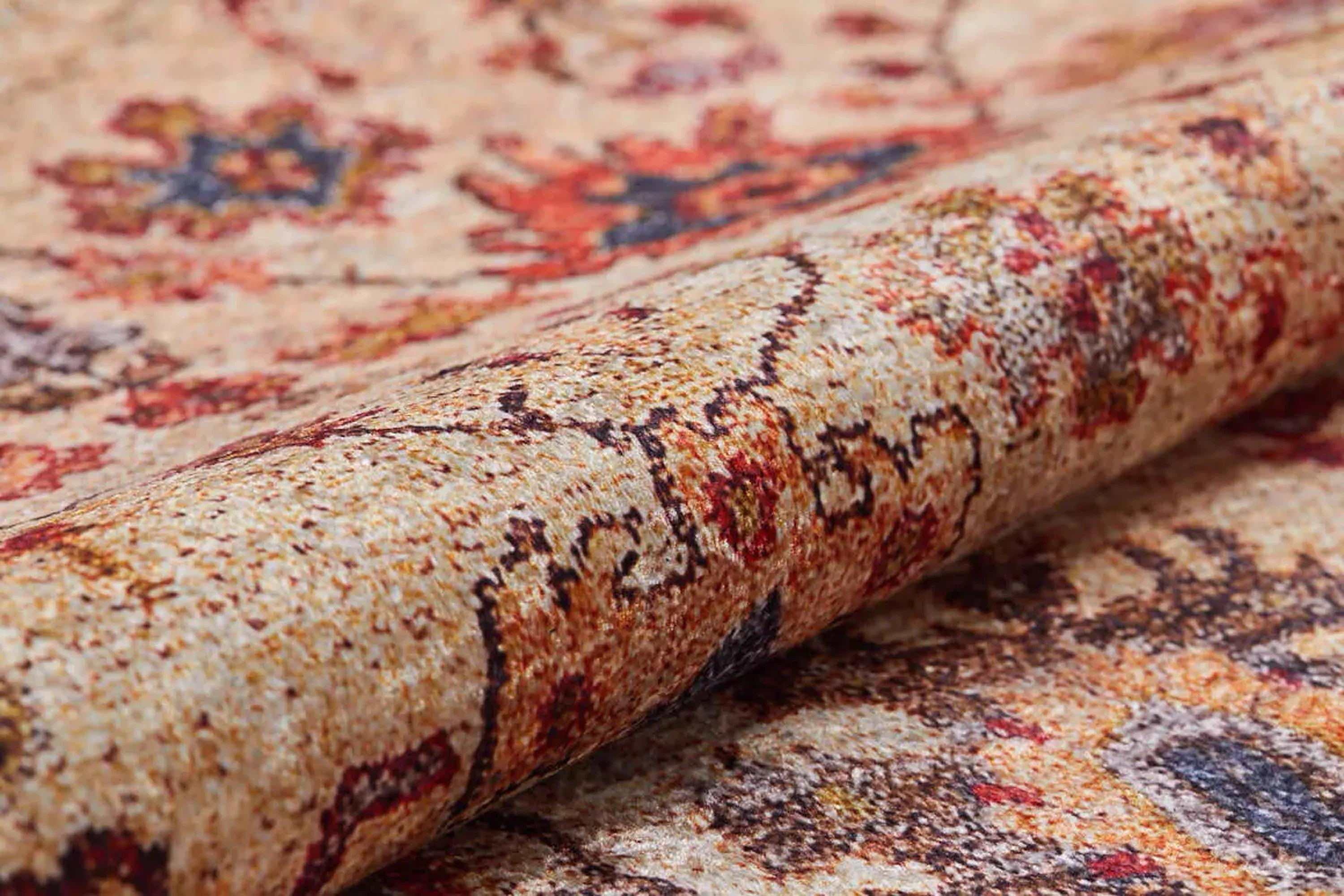 Kırmızı Bej Uşak Desenli Halı-Pera Halı