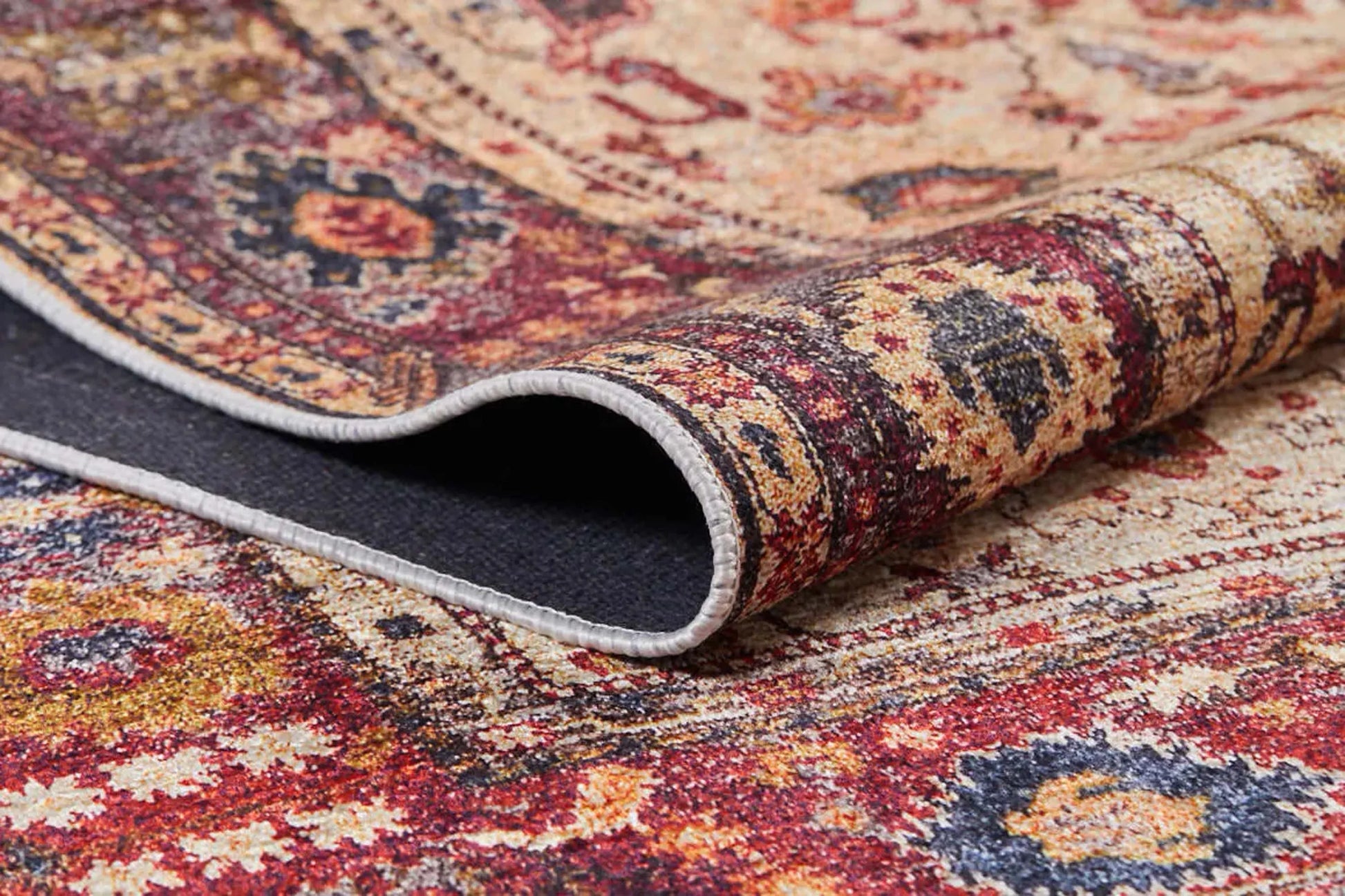 Kırmızı Bej Uşak Desenli Halı-Pera Halı