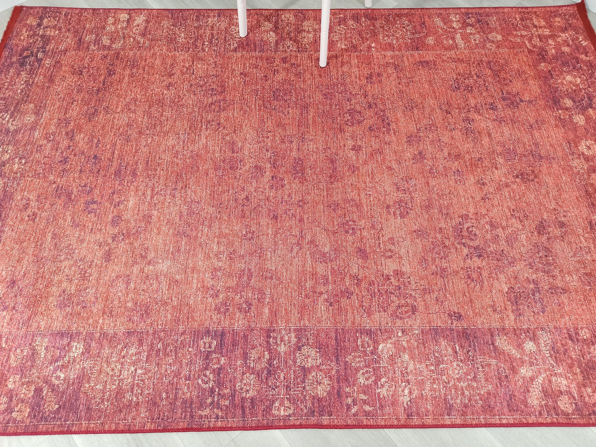 Kırmızı Eskitme Bordo Klasik Desenli Vintage Salon Halısı