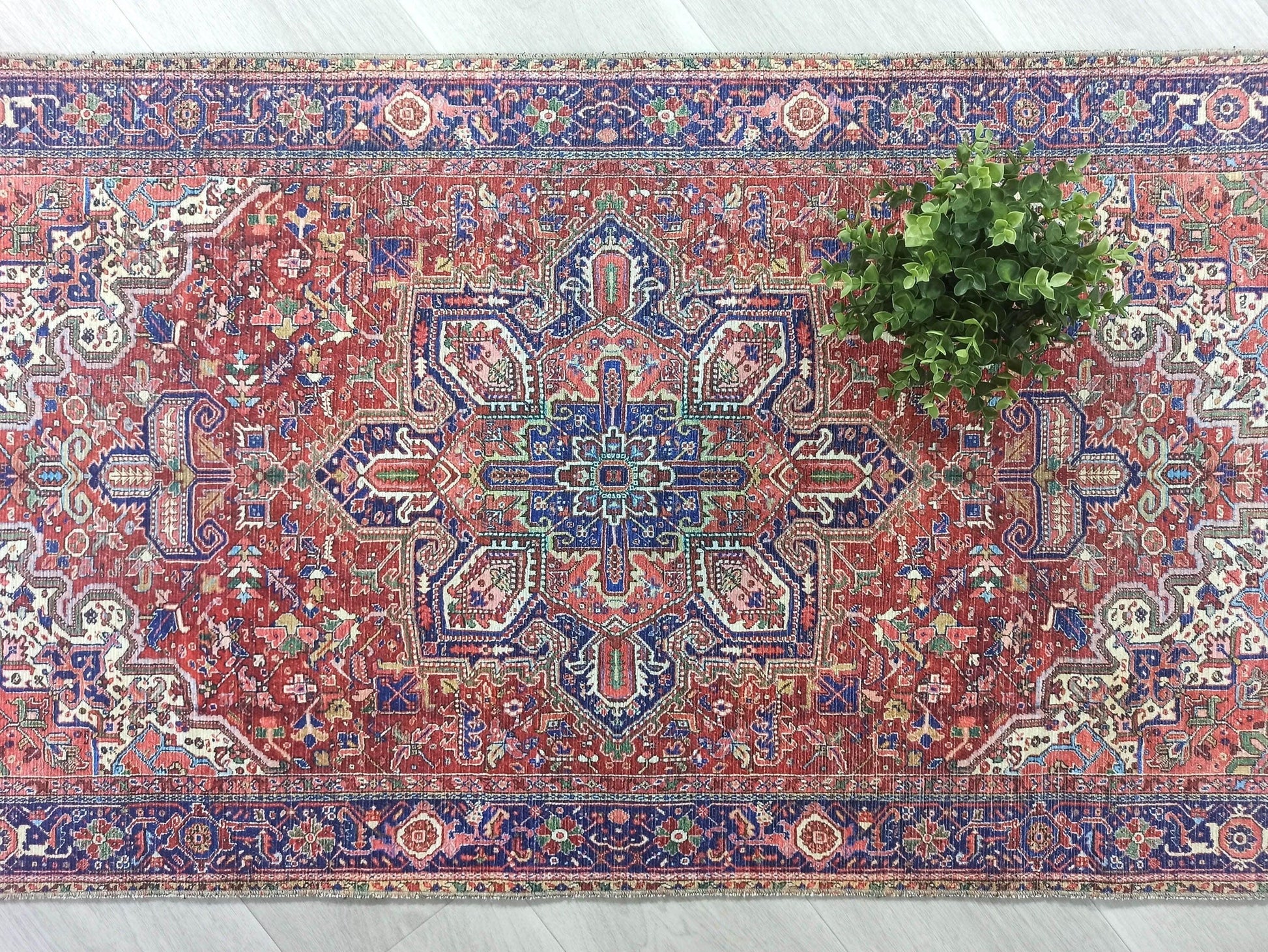 Kırmızı, Kiremit ve Bordo Tonlu Vintage Halı