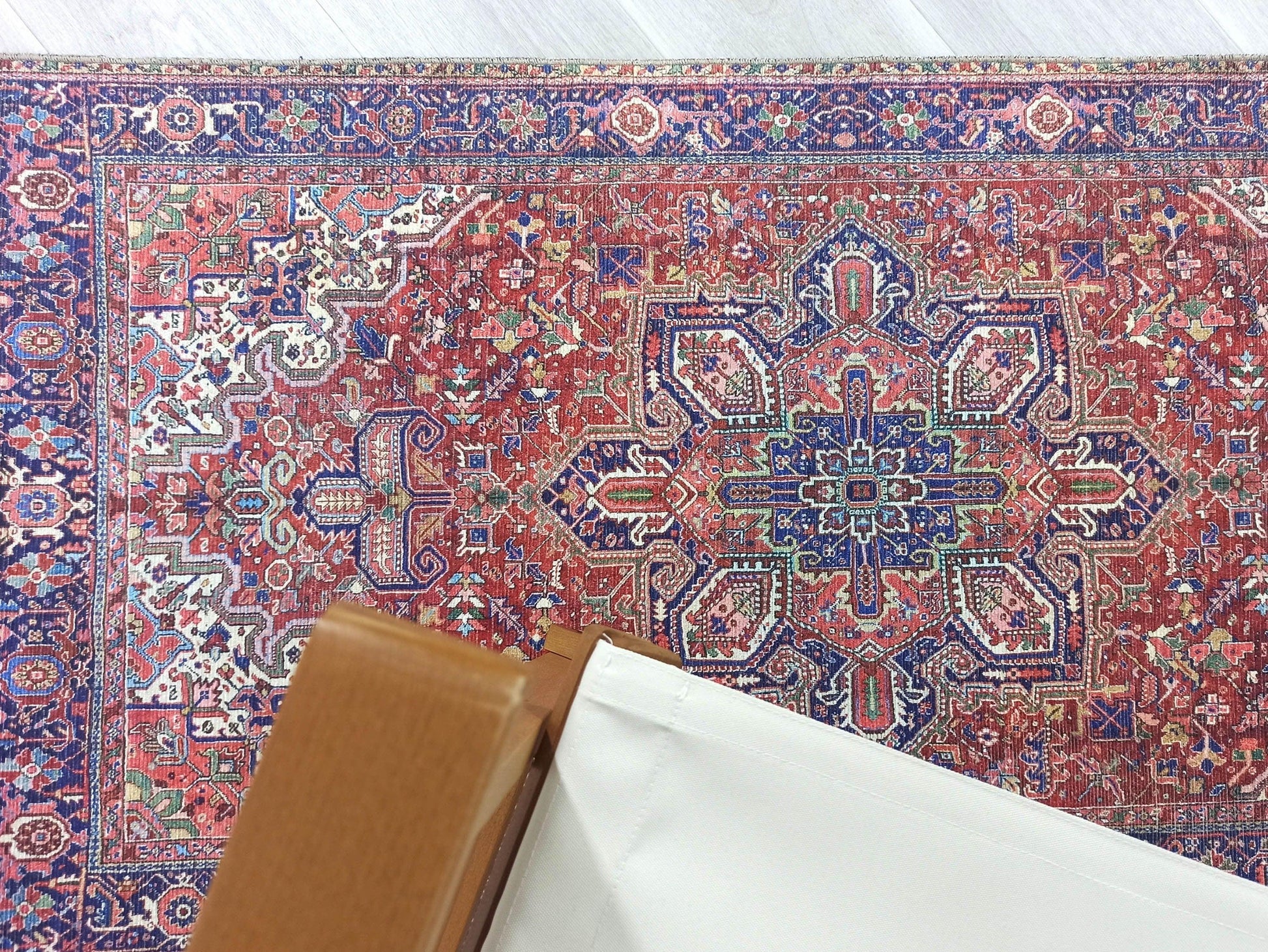 Kırmızı, Kiremit ve Bordo Tonlu Vintage Halı