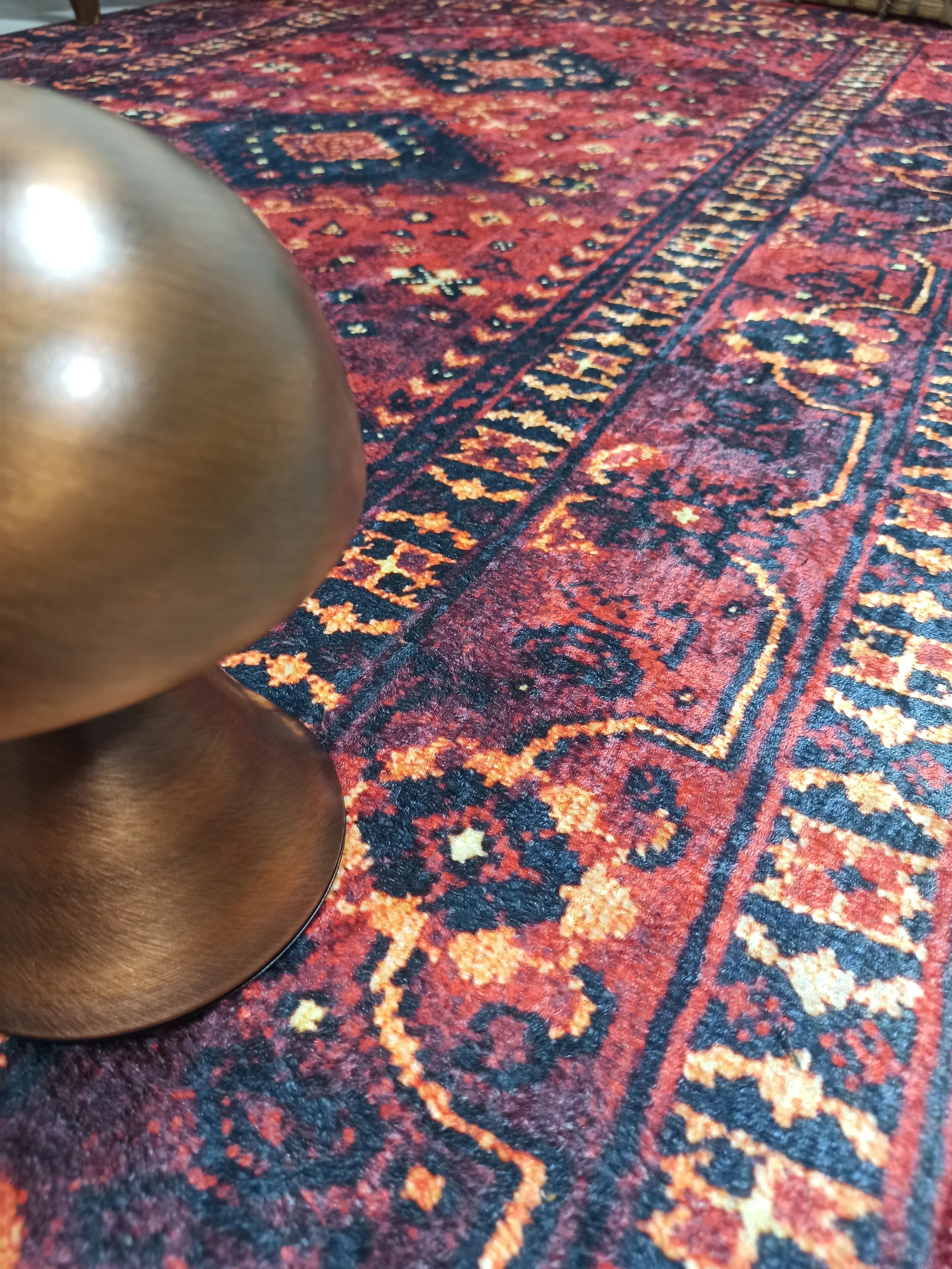 Kırmızı Lacivert Geometrik Desenli Halı-Pera Halı