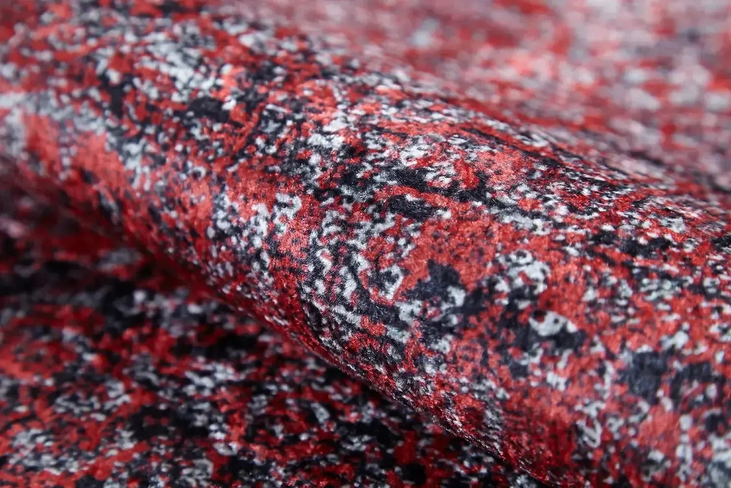 Kırmızı Nar Çiçeği Eskitme Efektli Halı-Pera Halı