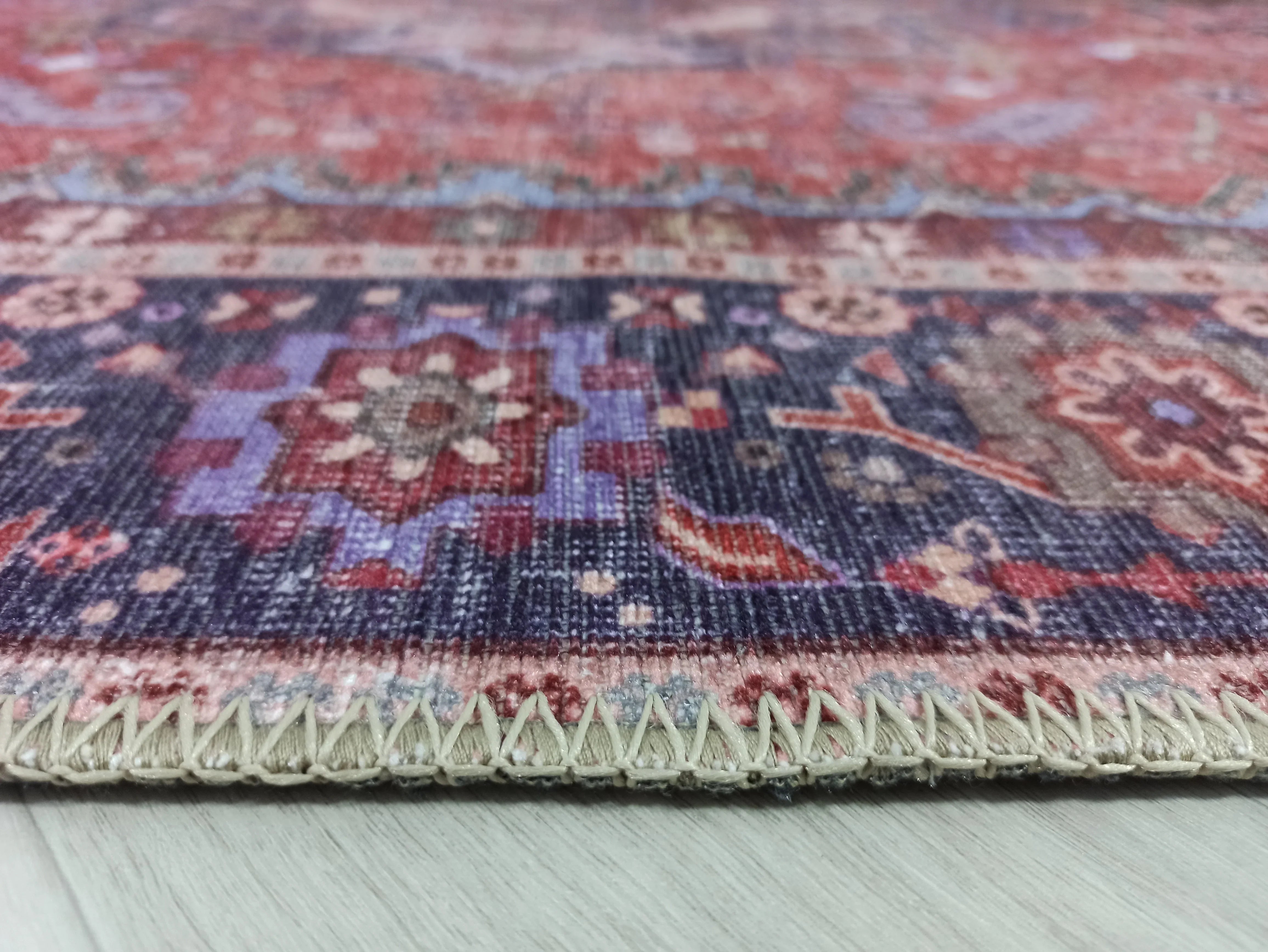 Kırmızı ve Mavi Madalyon Desenli Vintage Halı-Pera Halı