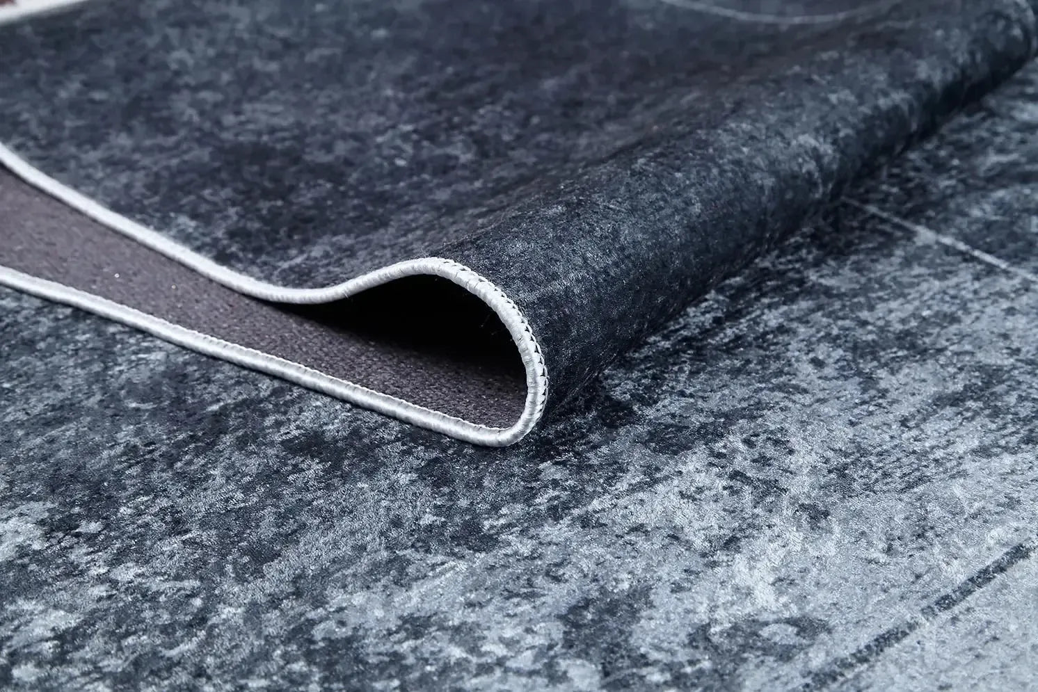 Koyu Antrasit Yıkanabilir Hipoalerjenik Halı-Pera Halı