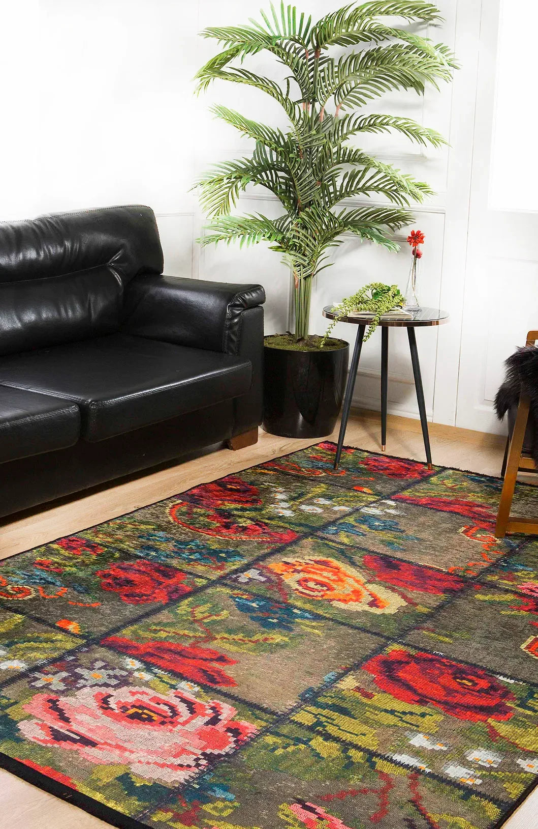 Koyu Yeşil Klasik Çiçekli Patchwork Desenli Halı-Pera Halı