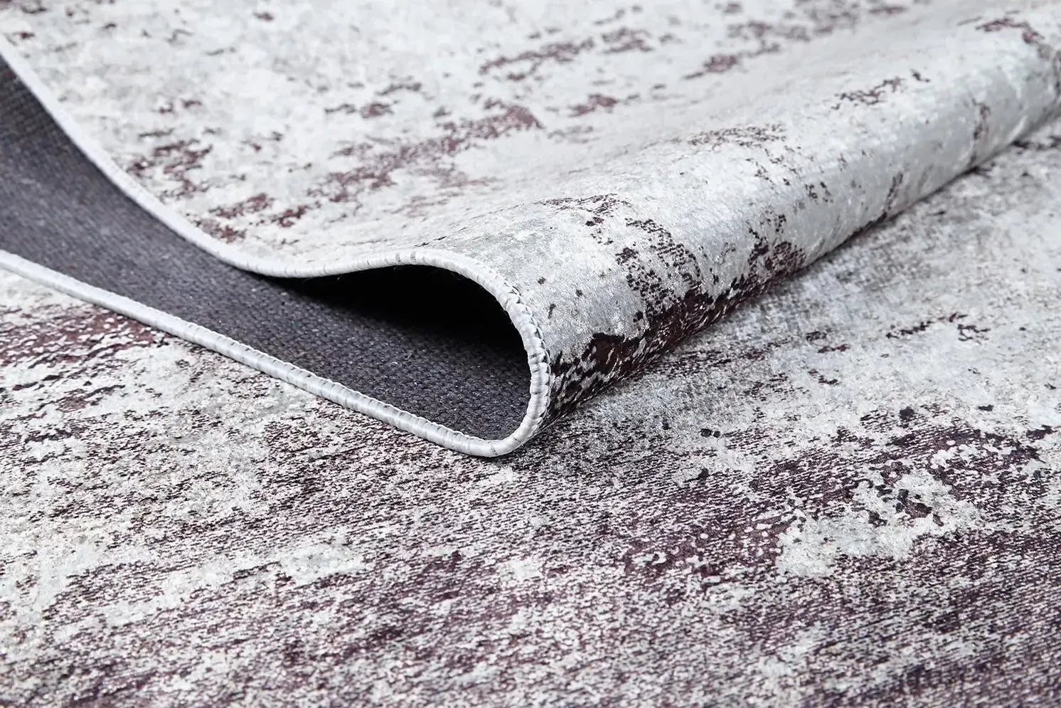 Krem ve Mürdüm Tonlarında Abstre Halı-Pera Halı