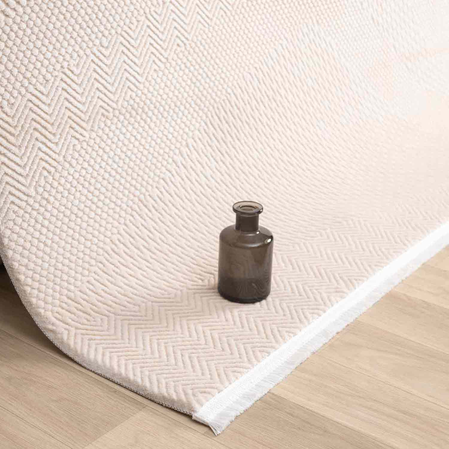 Bej Kabartmalı Soyut Modern Halı