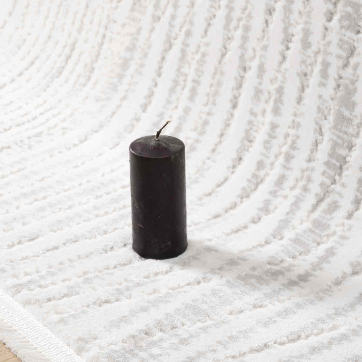 Açık Gri Beyaz Kabartmalı Zikzak Çizgili Halı