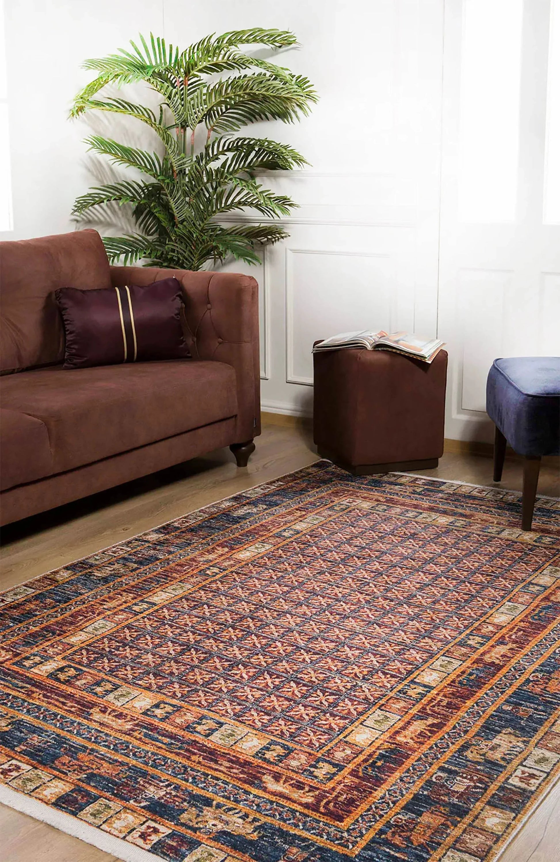 Lacivert Bordo Geleneksel Otantik Motifli Etnik Halı-Pera Halı