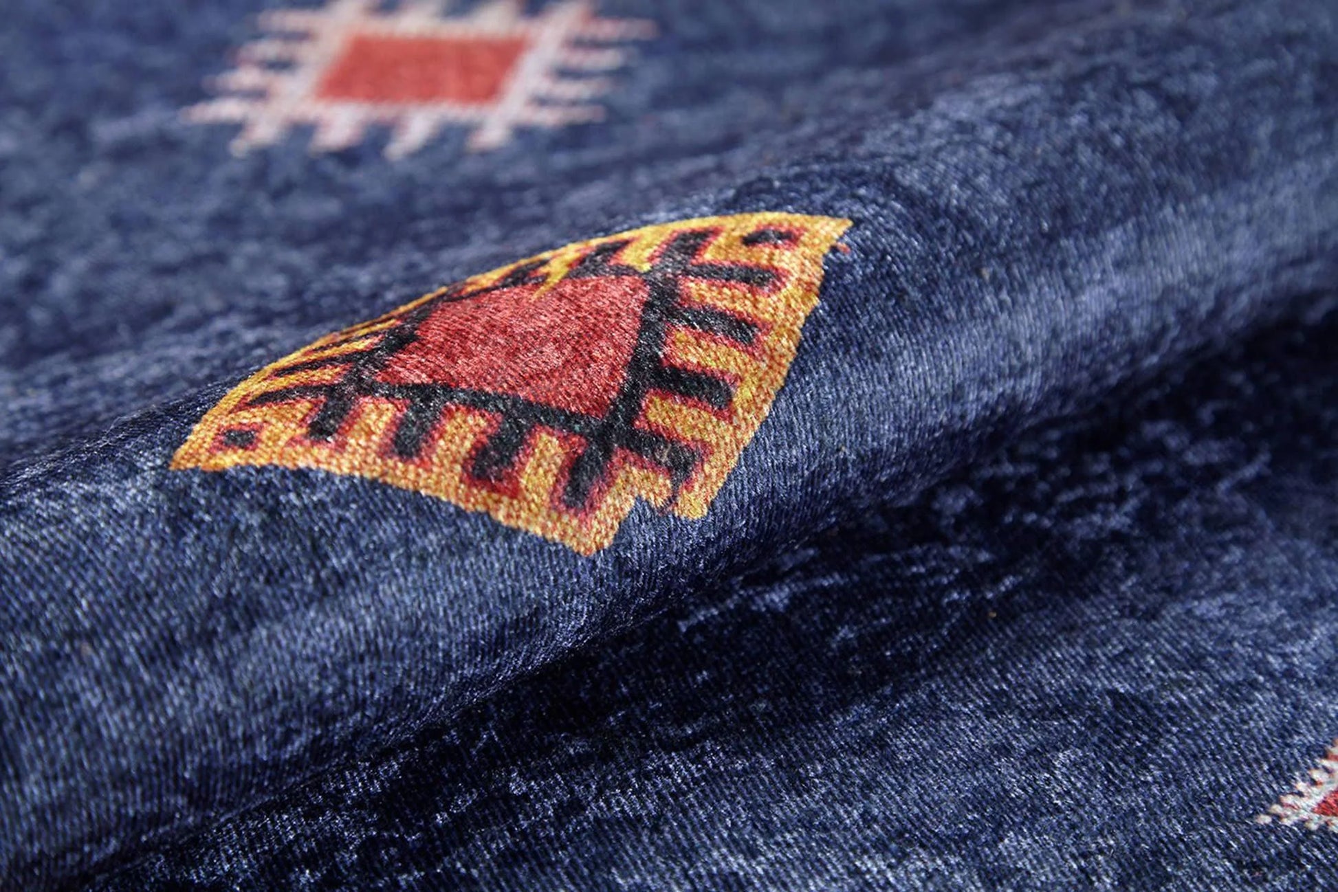 Lacivert Kırmızı Geometrik Desenli Anadolu Kilim Halı-Pera Halı