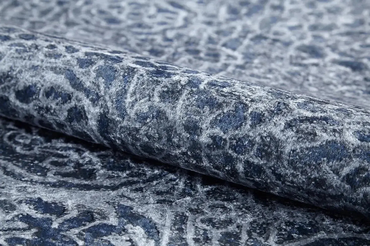 Lacivert Yuvarlak Motifli Halı-Pera Halı