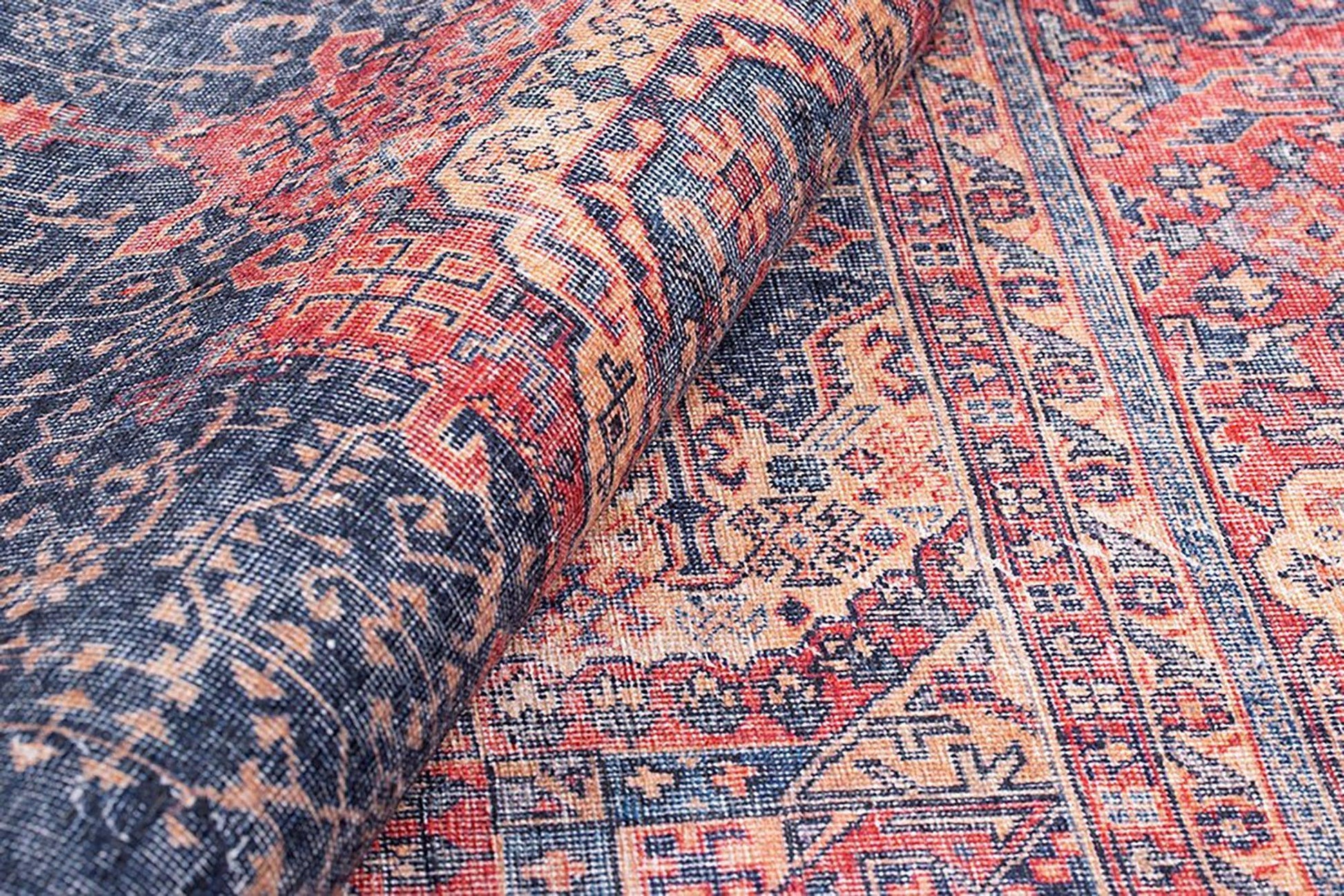 Lacivert ve Kırmızı Desenli İran Tarzı Vintage Halı-Pera Halı