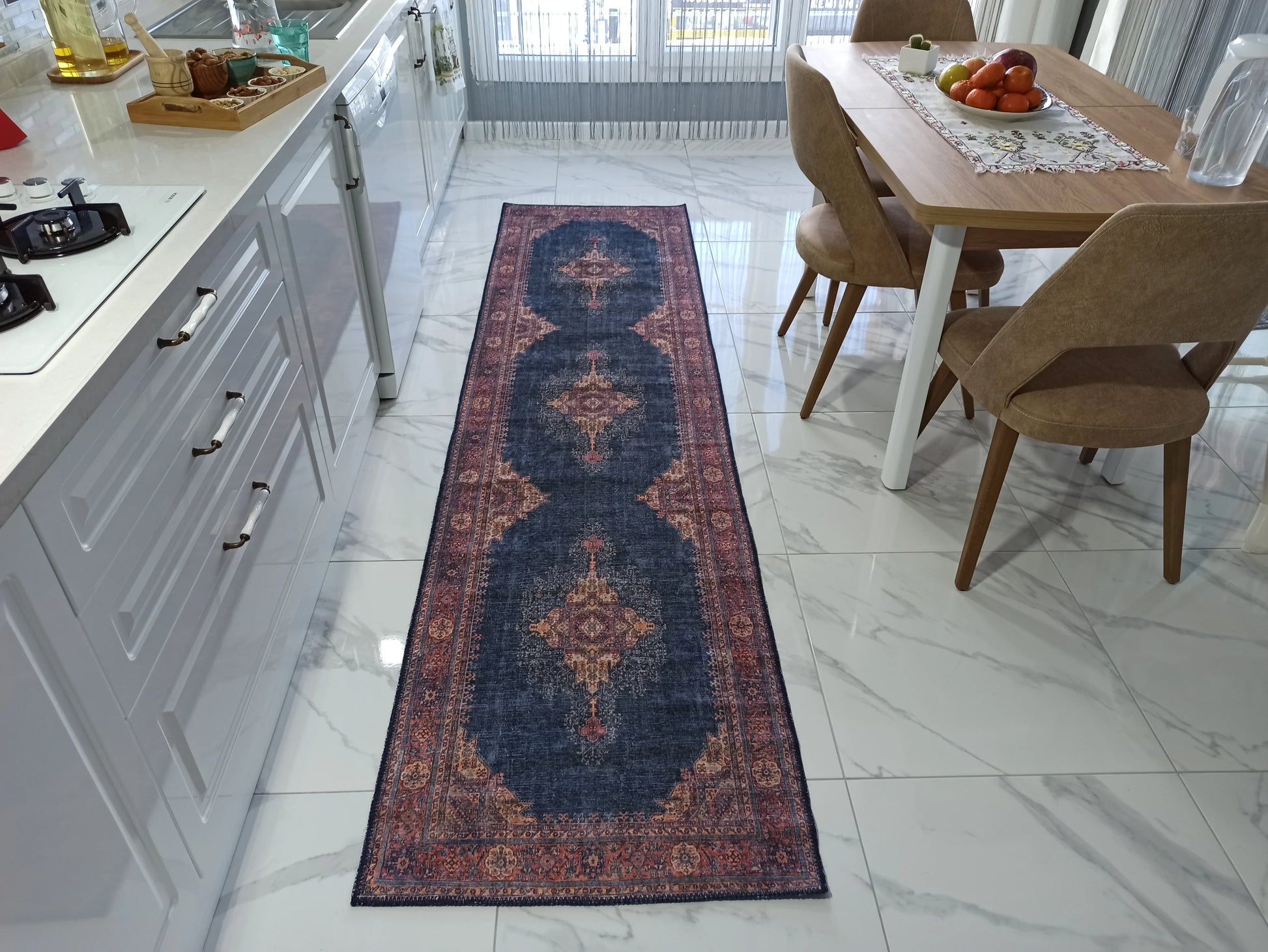 Lacivert ve Kırmızı Desenli İran Tarzı Vintage Halı-Pera Halı