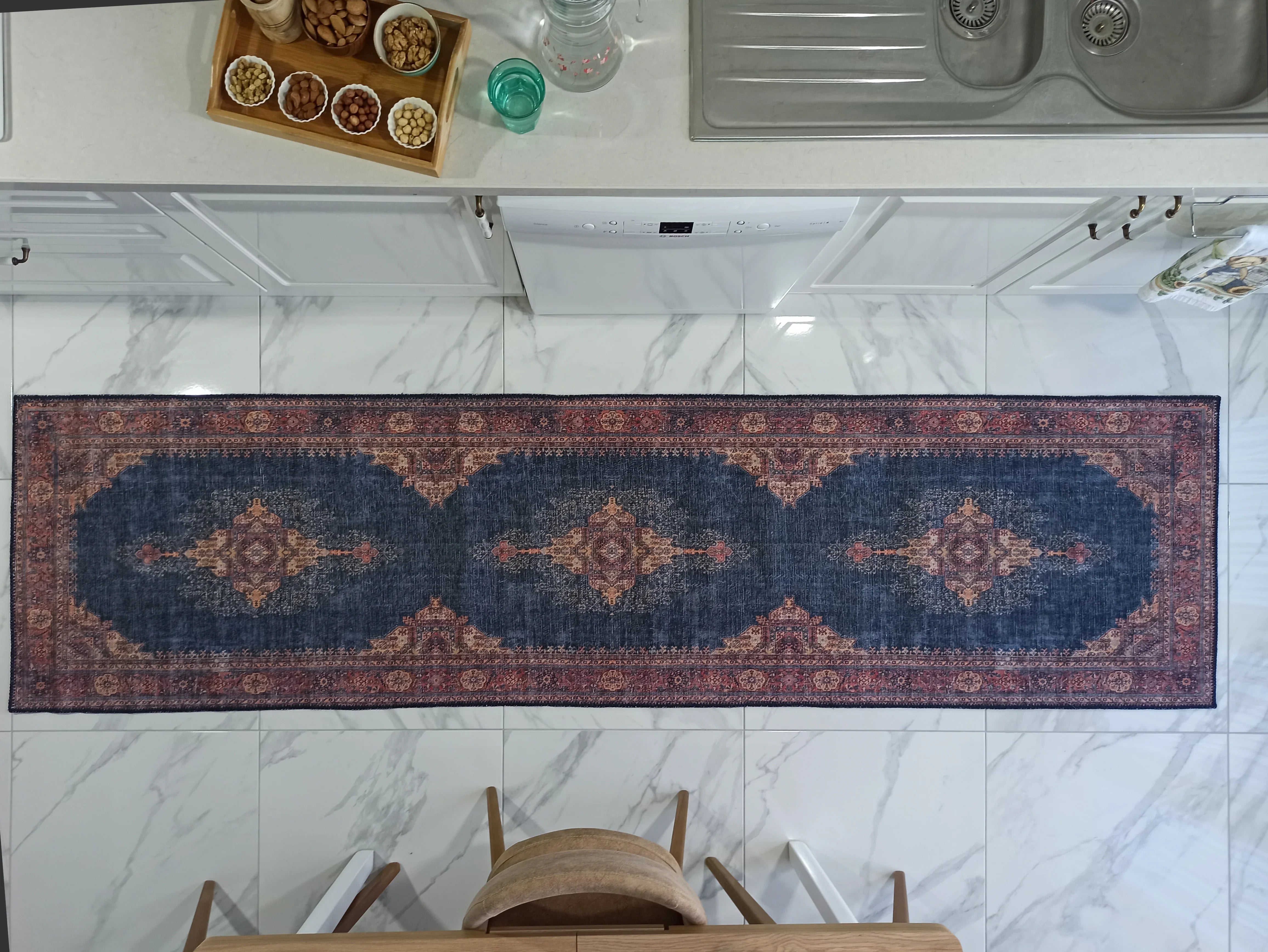 Lacivert ve Kırmızı Desenli İran Tarzı Vintage Halı-Pera Halı