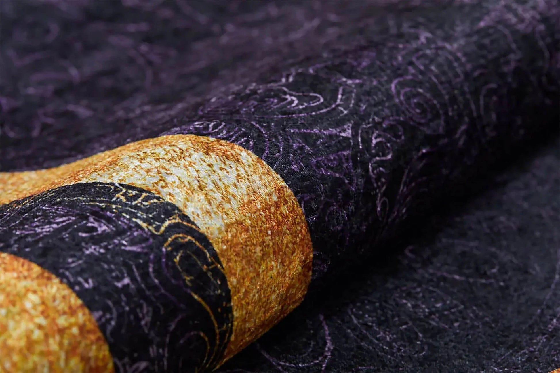 Lüks Mor Damask Desenli Altın Sarısı Çerçeveli Bordürlü Halı-Pera Halı