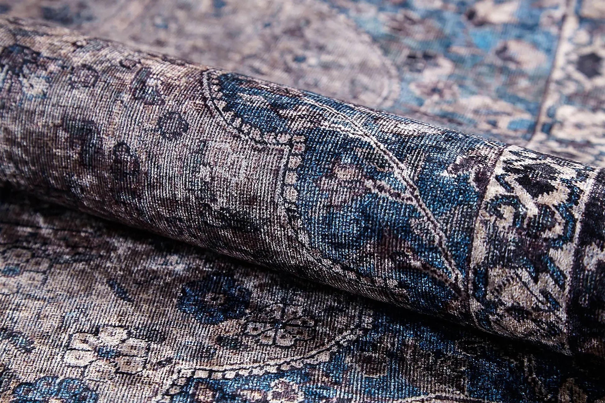 Madalyon Desenli Kahverengi Geleneksel Oryantal Doğu Halısı-Pera Halı