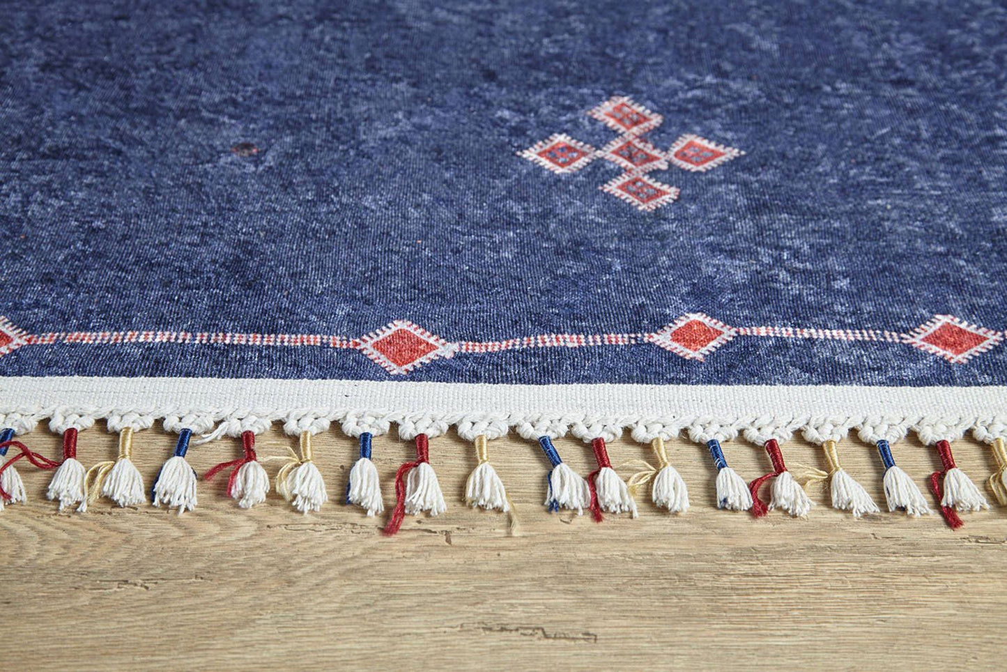Lacivert Kırmızı Geometrik Desenli Anadolu Kilim Halı - Pera Halı