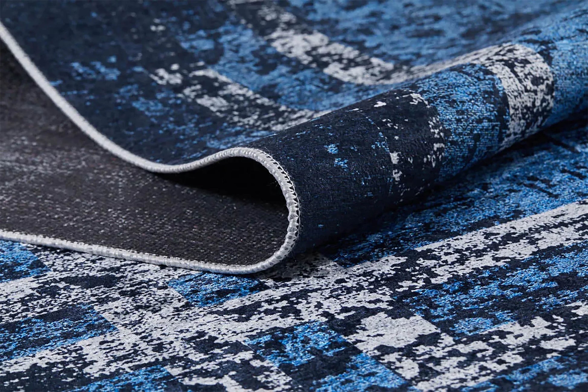 Mavi Lacivert Eskitme Geometrik Bordürlü Modern Halı-Pera Halı