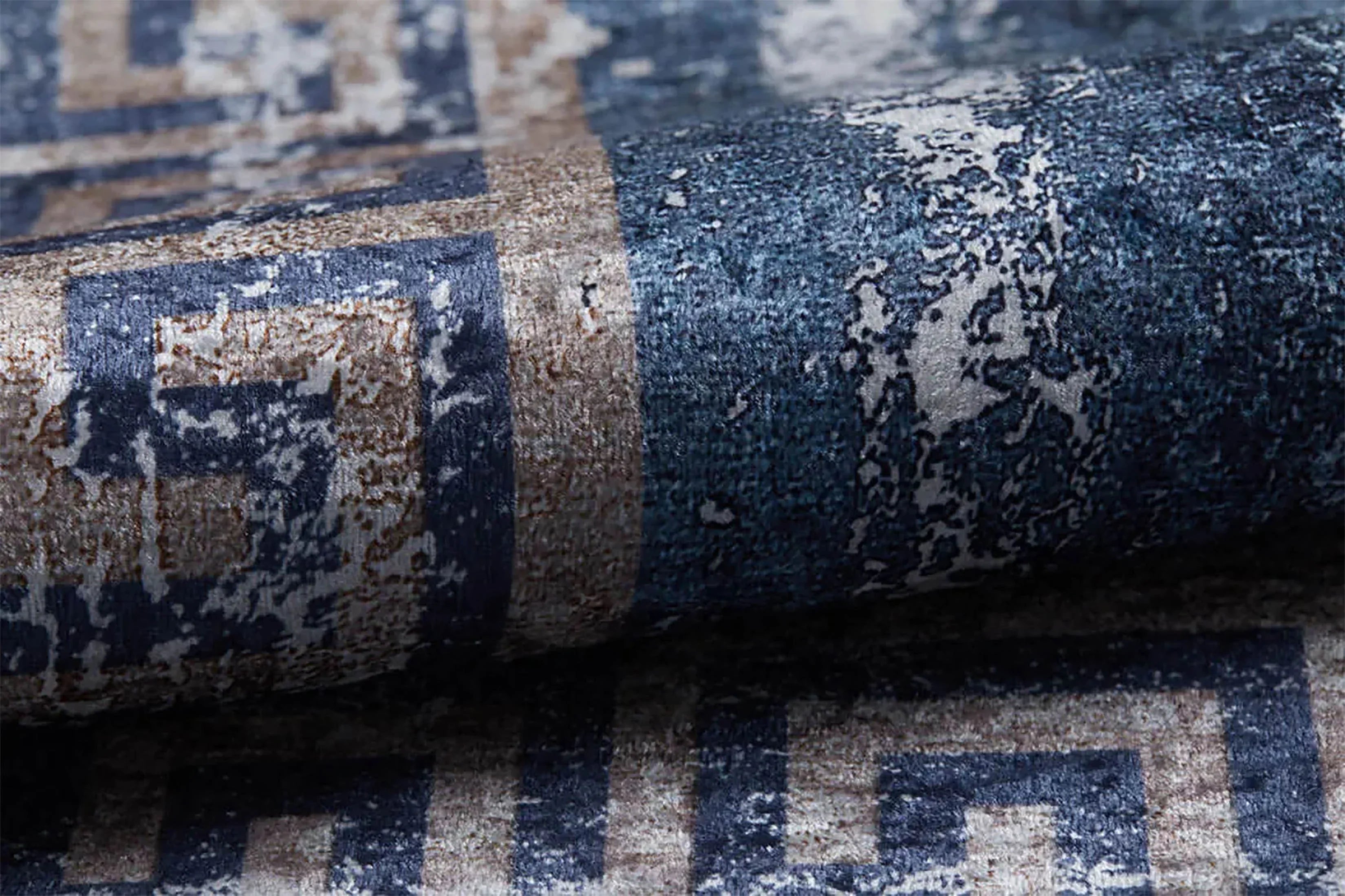 Mavi Yunan Anahtar Desenli Çerçeve Halı-Pera Halı