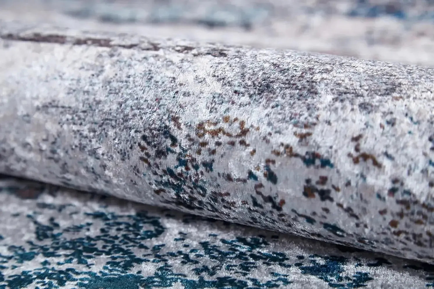 Mavi ve Kahve Abstre Yatay Geçişli Halı-Pera Halı