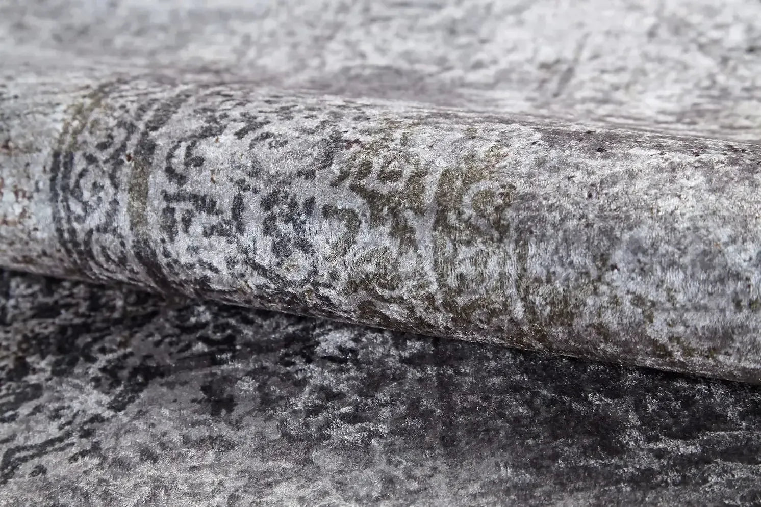 Medallion Desenli Eskitme Halı-Pera Halı