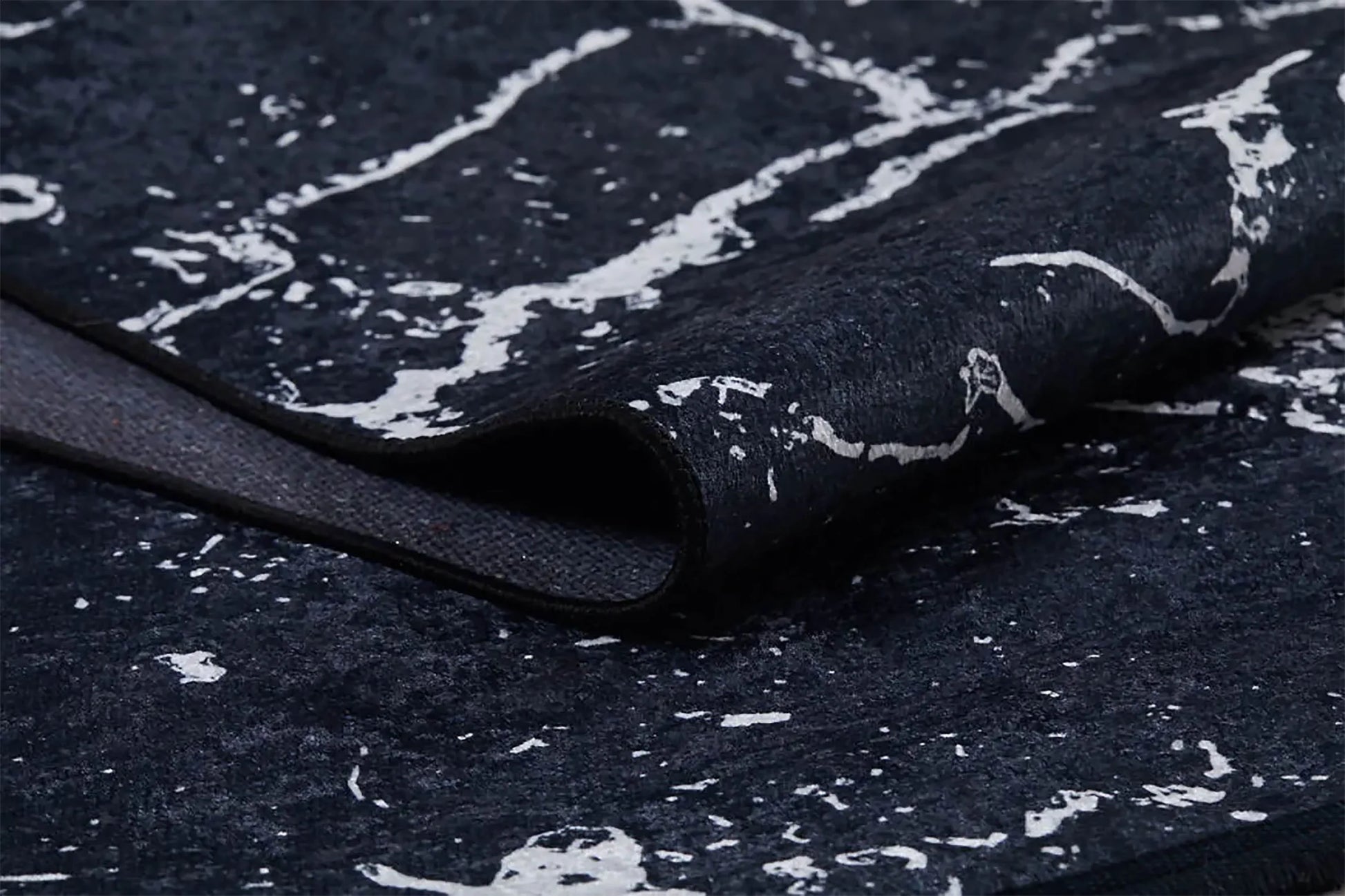 Mermer Desenli Siyah Halı-Pera Halı