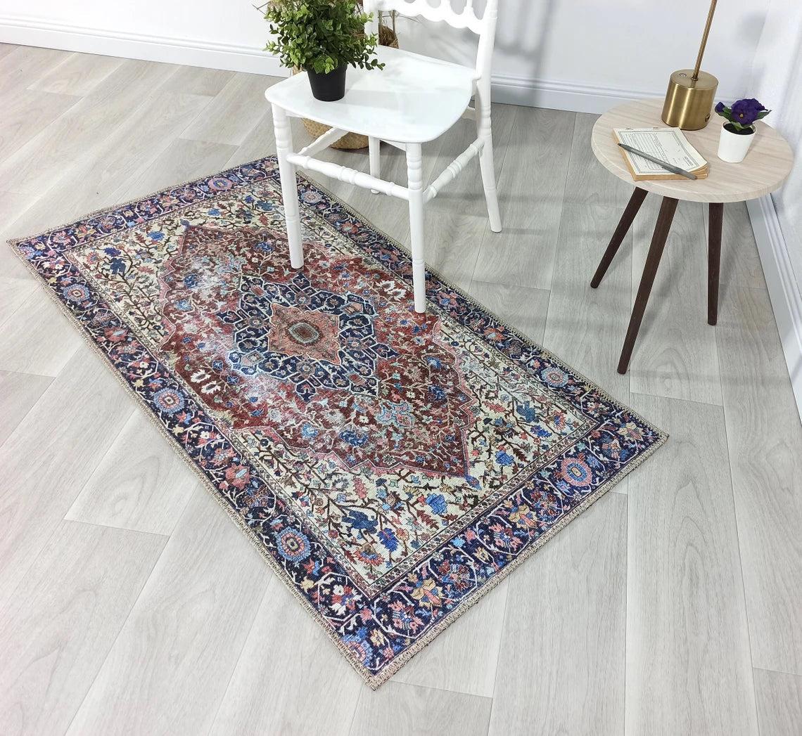 Marineblauer und brauner Vintage-Teppich mit Medaillonmuster