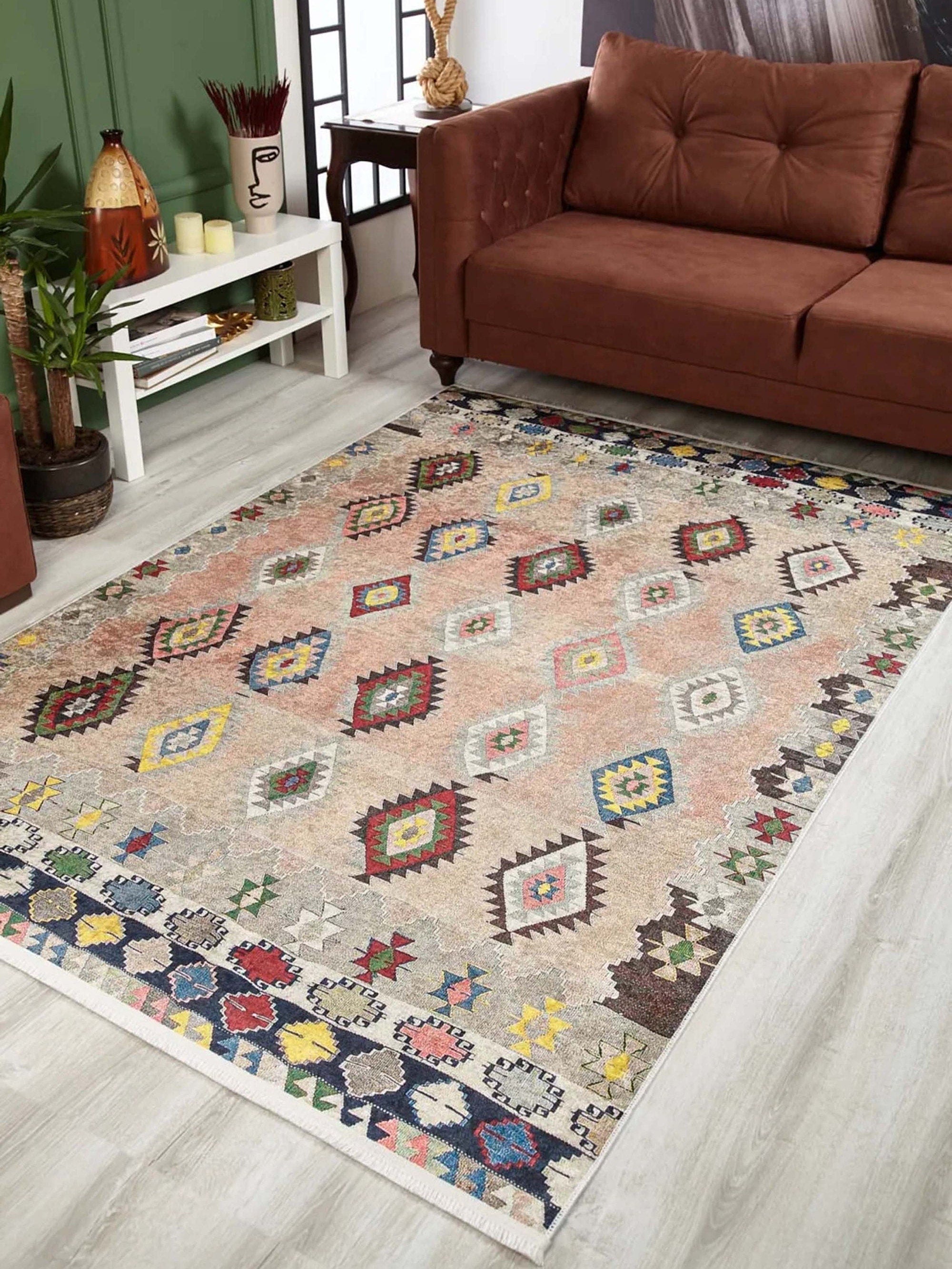 Pembe Bej Geometrik Desenli Anadolu Kilim Halı - Pera Halı