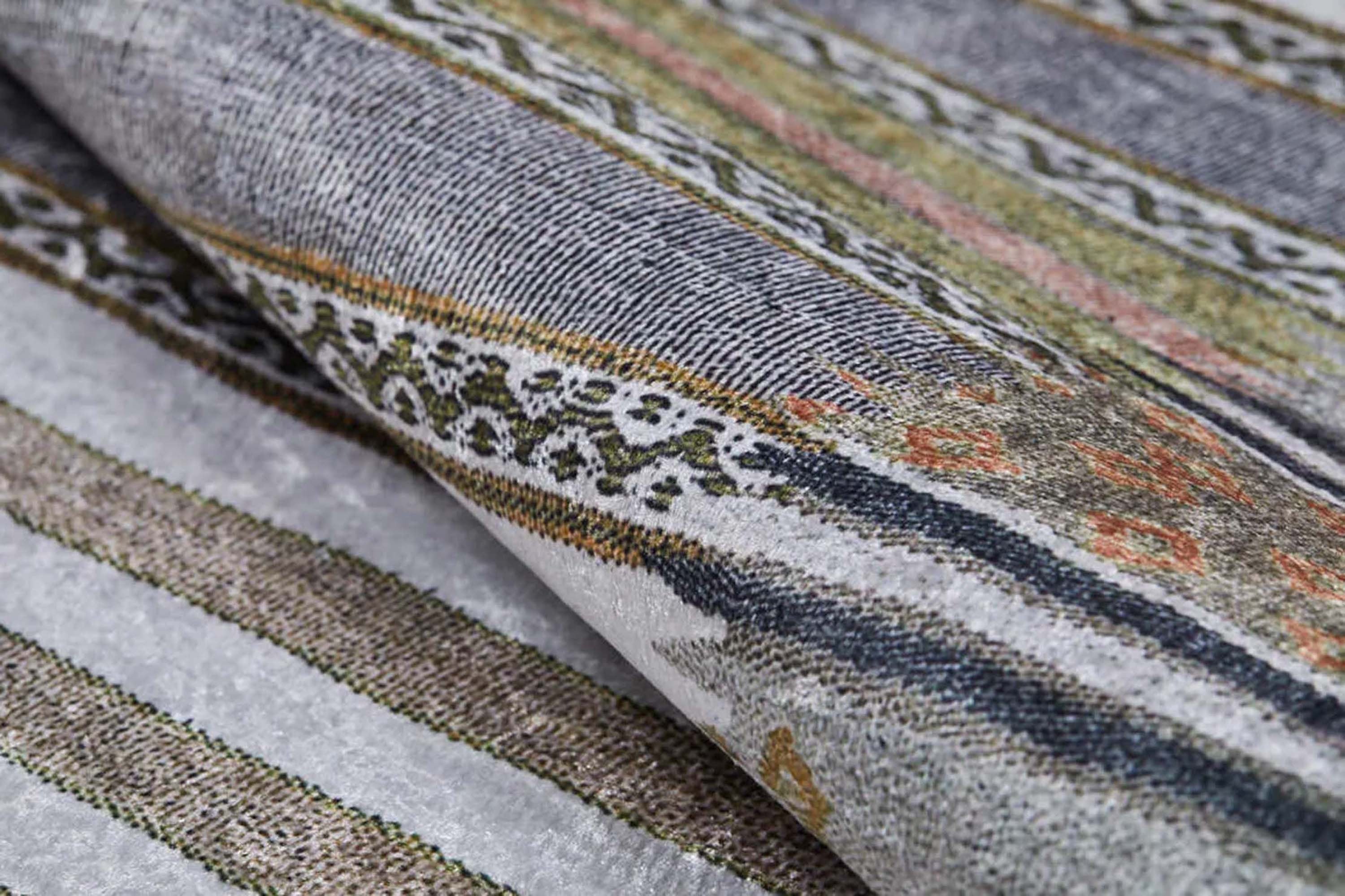 Renkli Çizgili Desenli Anadolu Kilim Halı - Pera Halı
