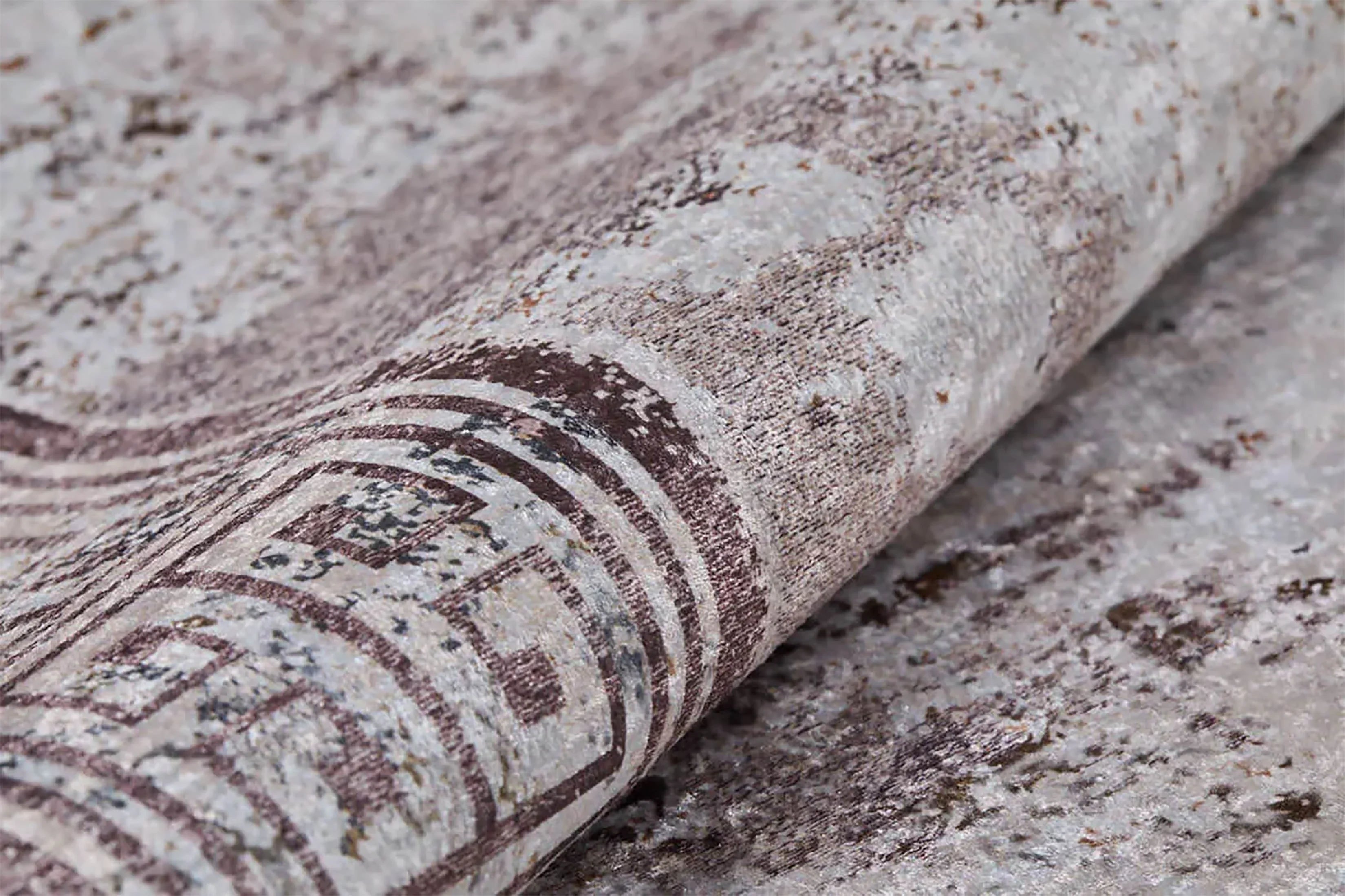 Minimalist Eskitme Krem Bej Kahve Yunan Anahtar Bordürlü Halı-Pera Halı