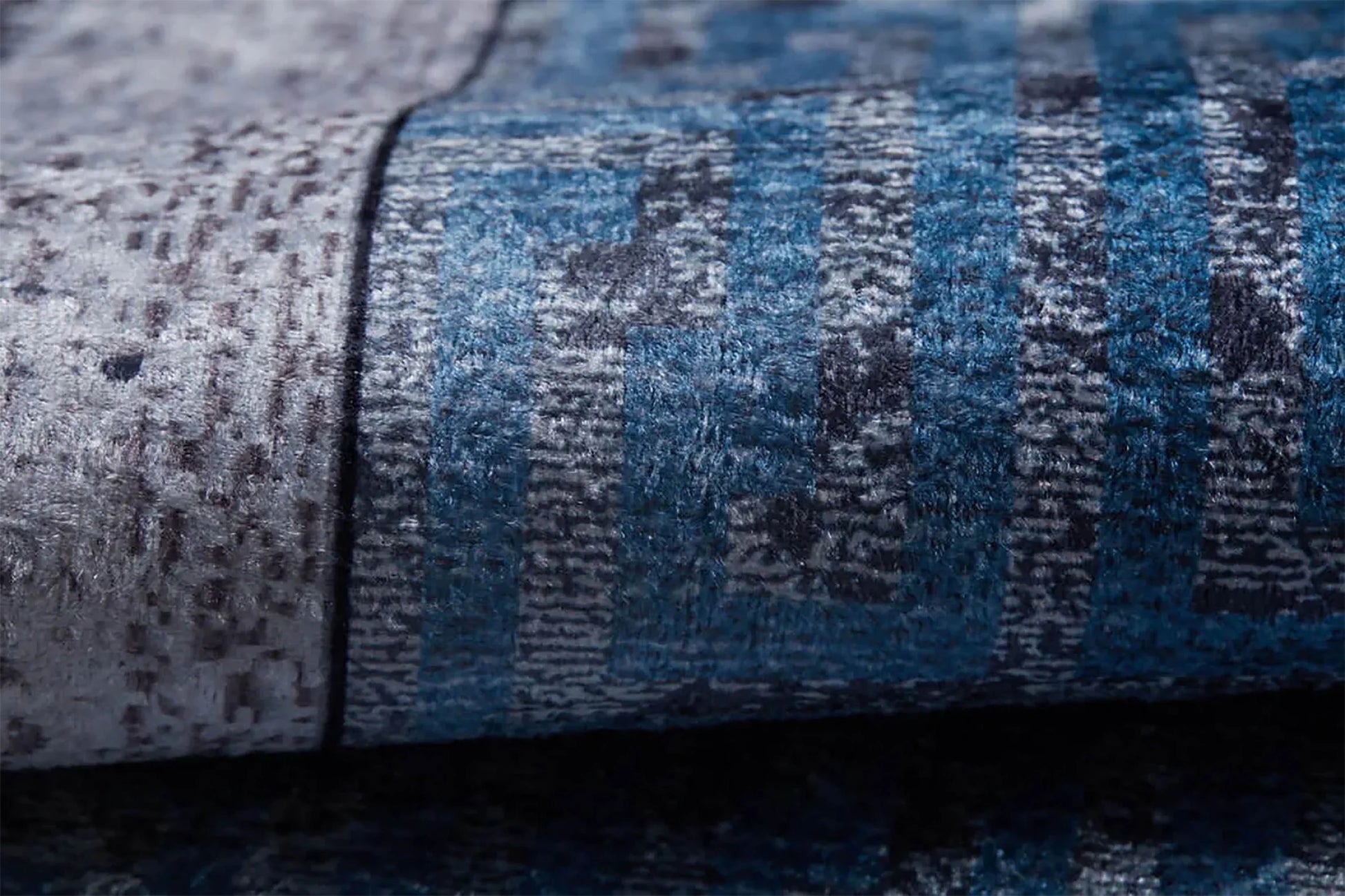 Modern Mavi Labirent Desenli Gümüş Gri Yunan Bordürlü Halı-Pera Halı