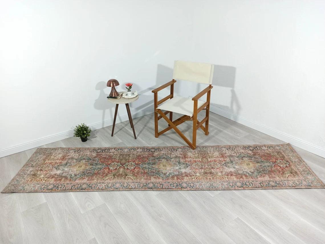 Terracotta ve Adaçayı Yeşili Eskitme Desenli Vintage Halı