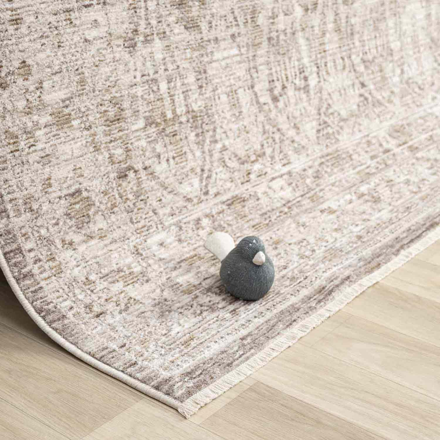 Nötr Tonlarda Minimalist Klasik Dokulu Halı-Pera Halı