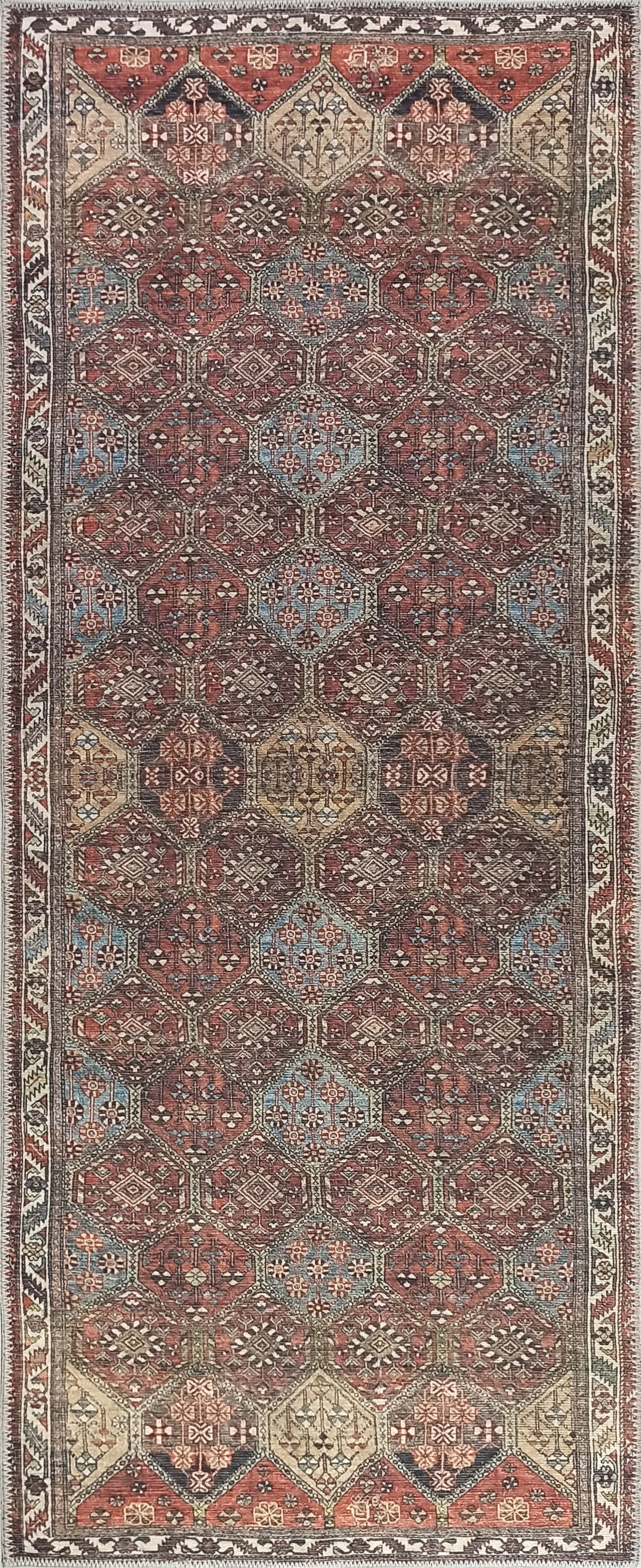 Kahve ve Toprak Tonlu Geometrik Desenli Türk Halısı